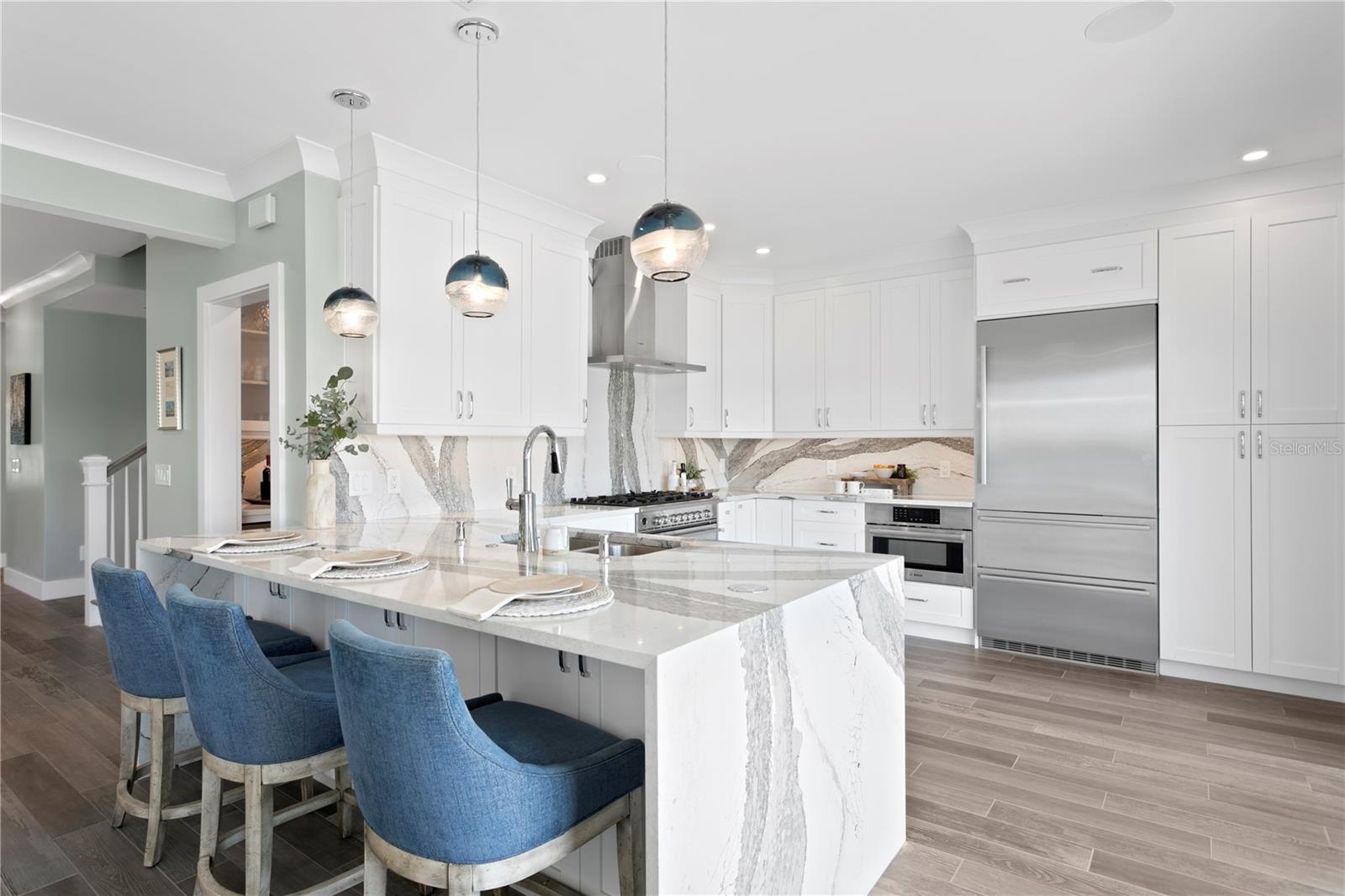 COLONIAL CORP REP - Residential