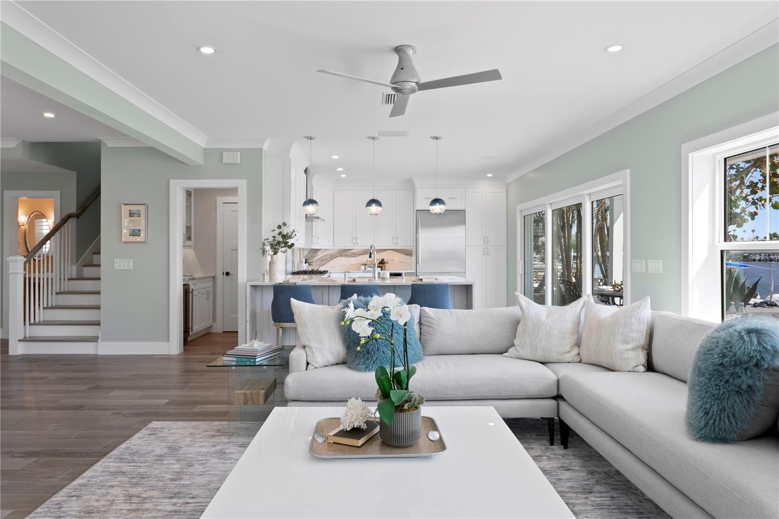 COLONIAL CORP REP - Residential