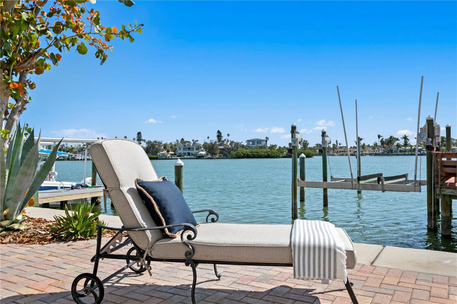 COLONIAL CORP REP - Residential