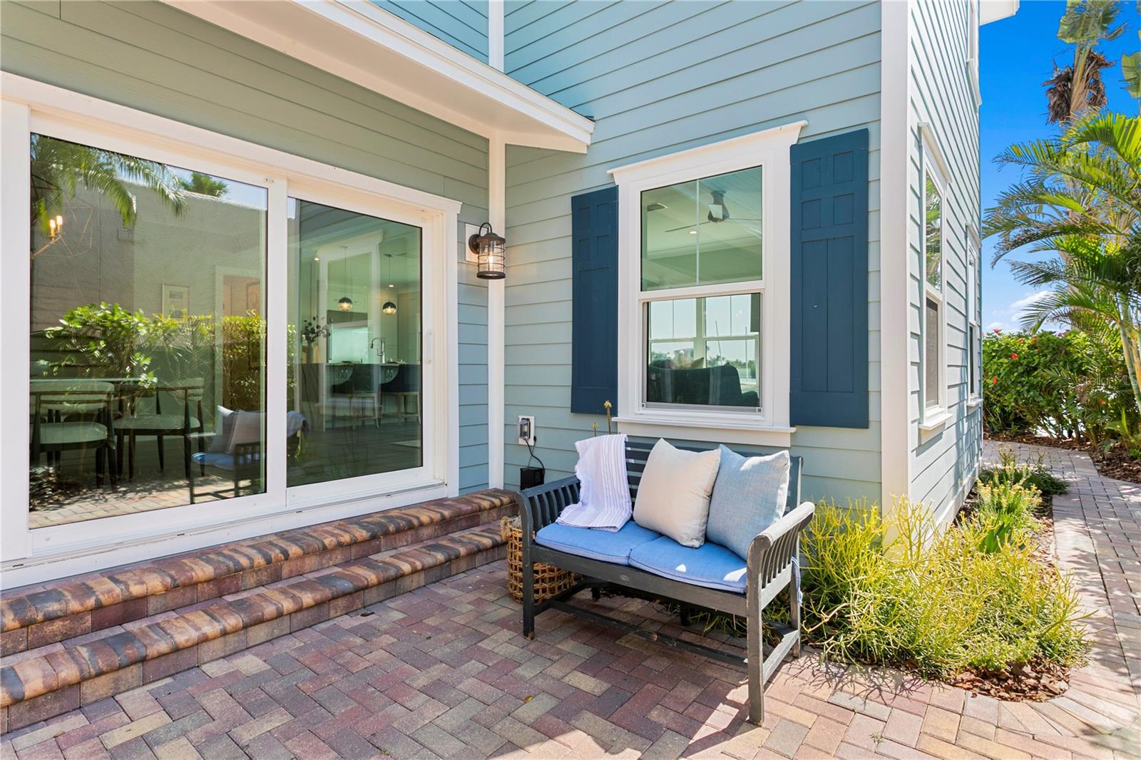 COLONIAL CORP REP - Residential