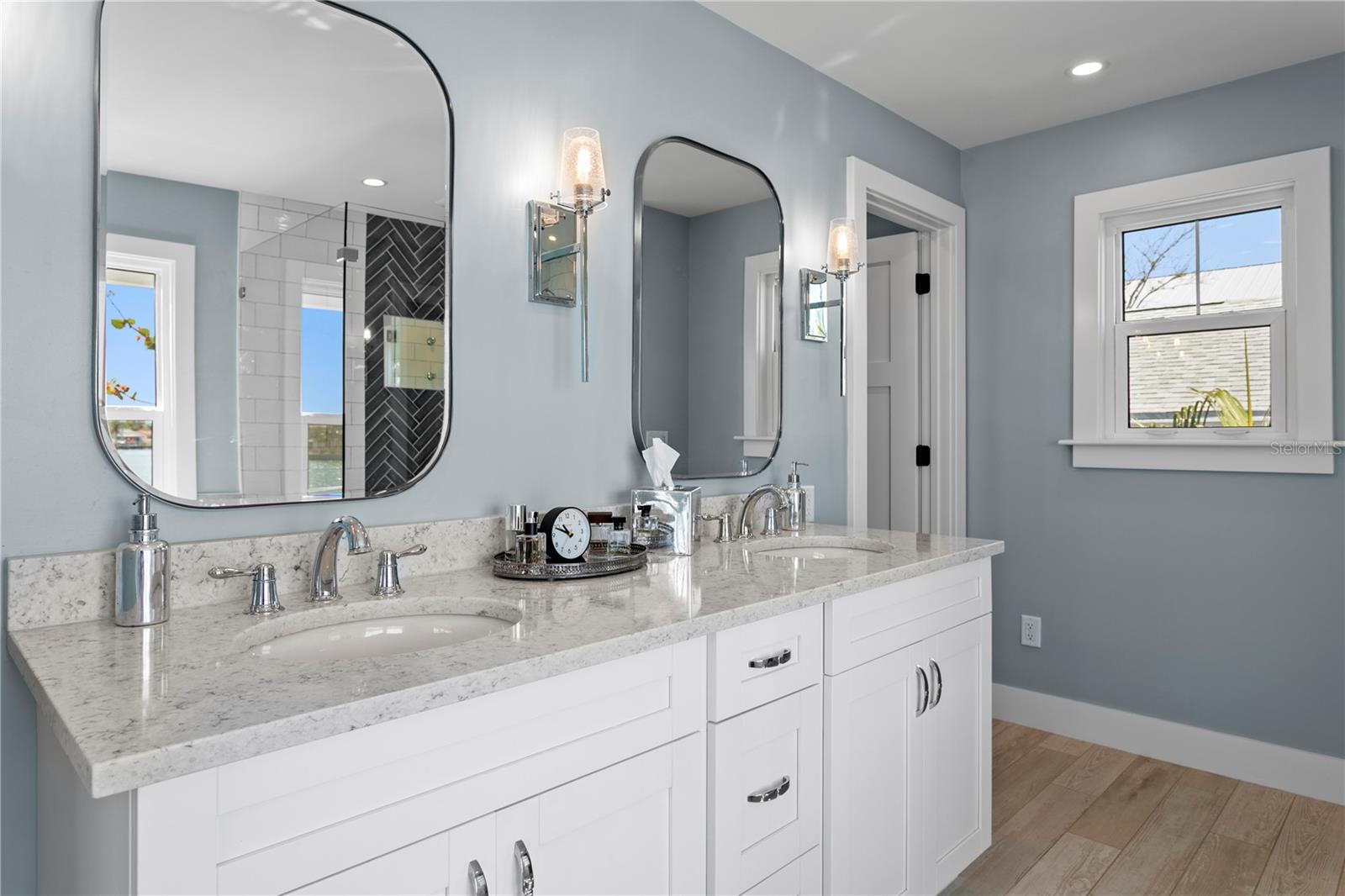 COLONIAL CORP REP - Residential