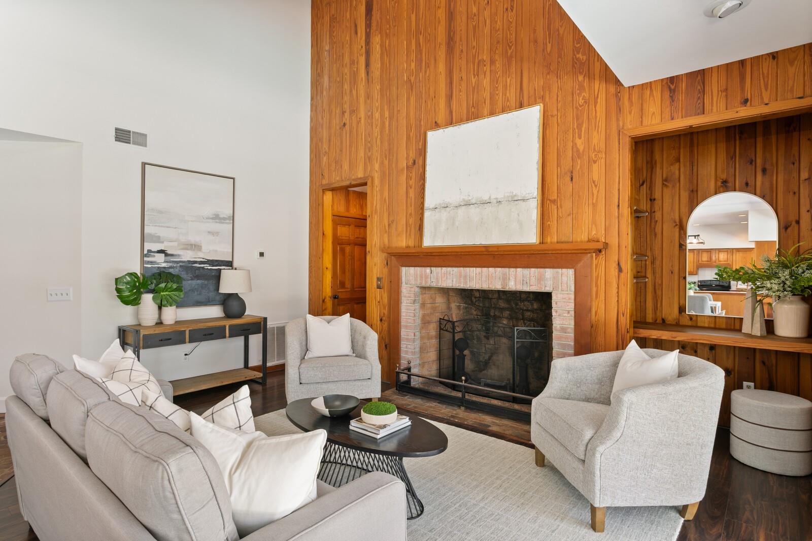 FRANCES ARBOR VILLAS - Residential