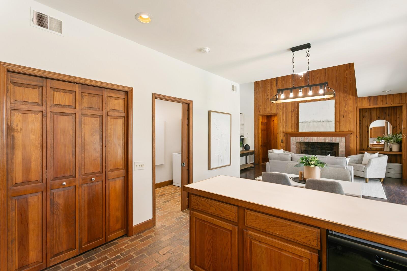 FRANCES ARBOR VILLAS - Residential