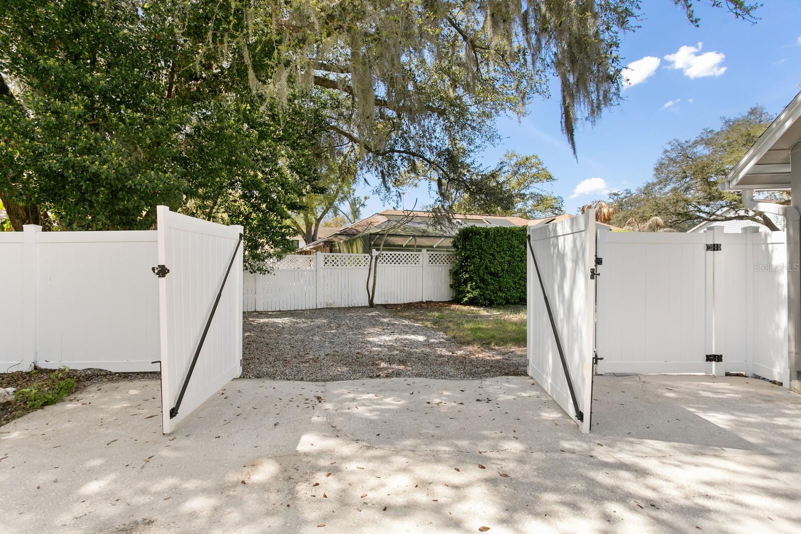 FRANCES ARBOR VILLAS - Residential