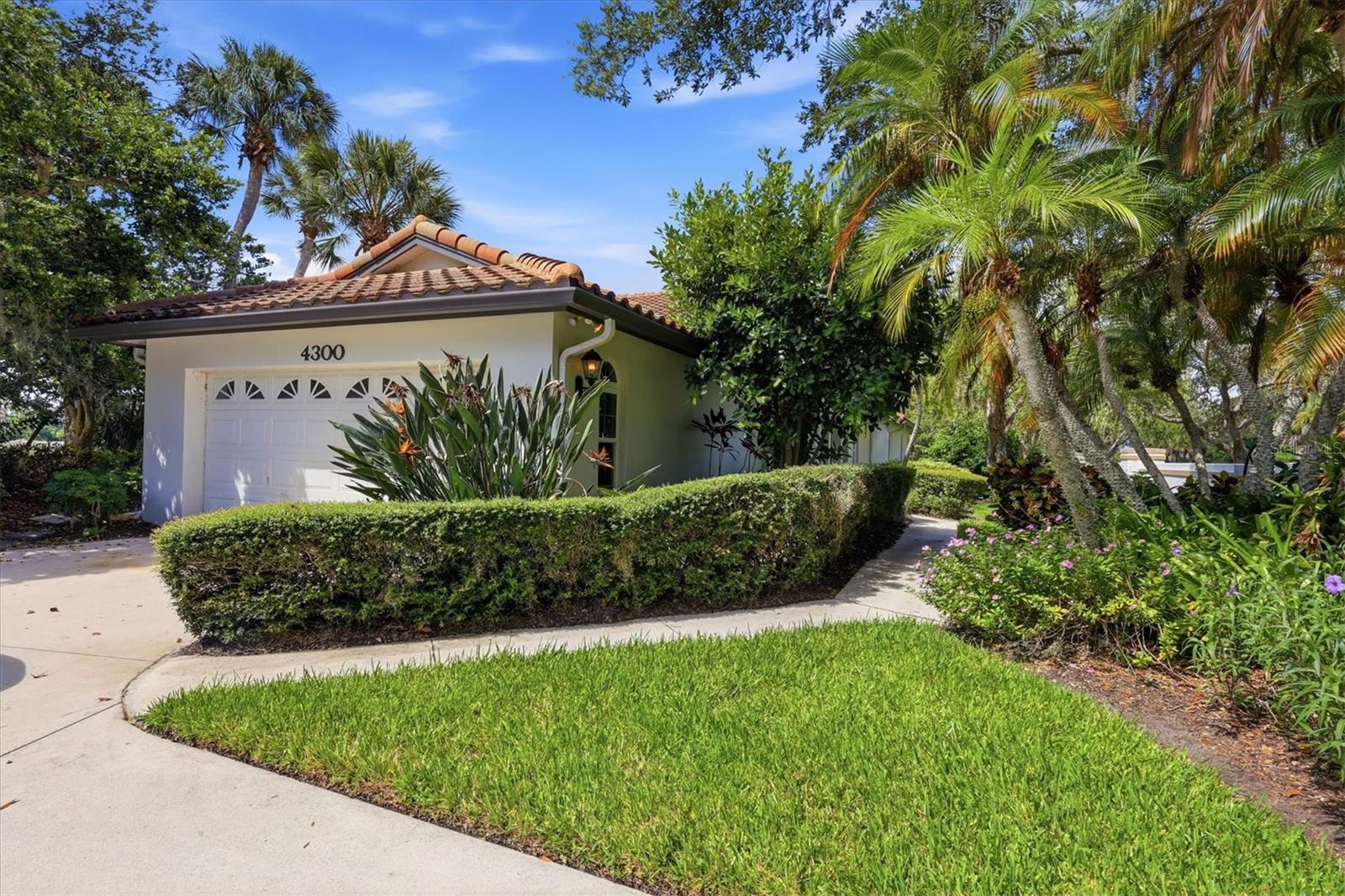 4300 CAMINO MADERA