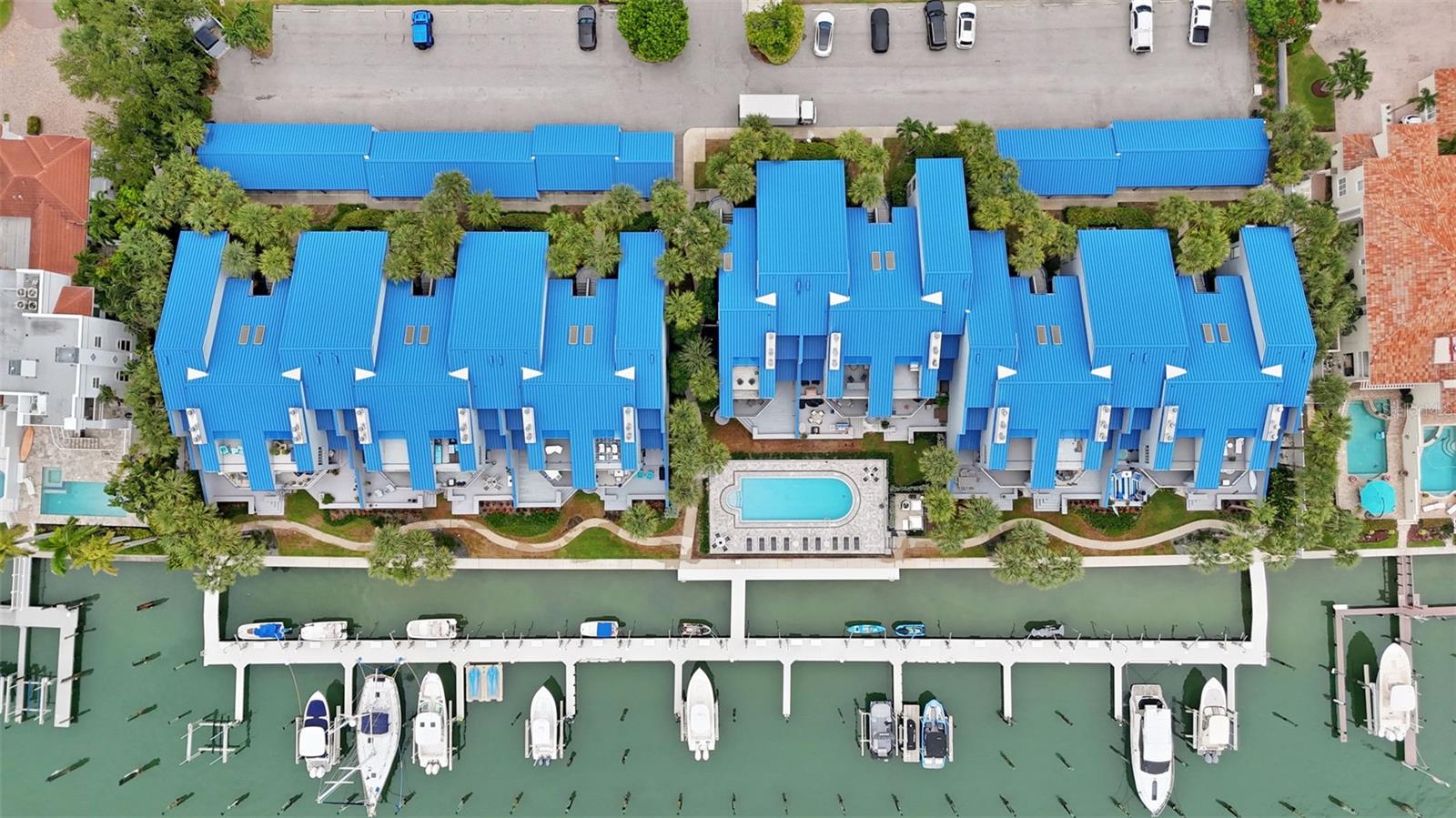 910 PINELLAS BAYWAY S 107
