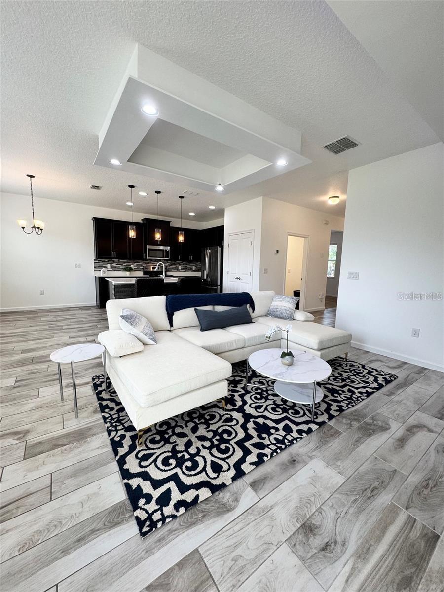 TRINITY RDG - Residential