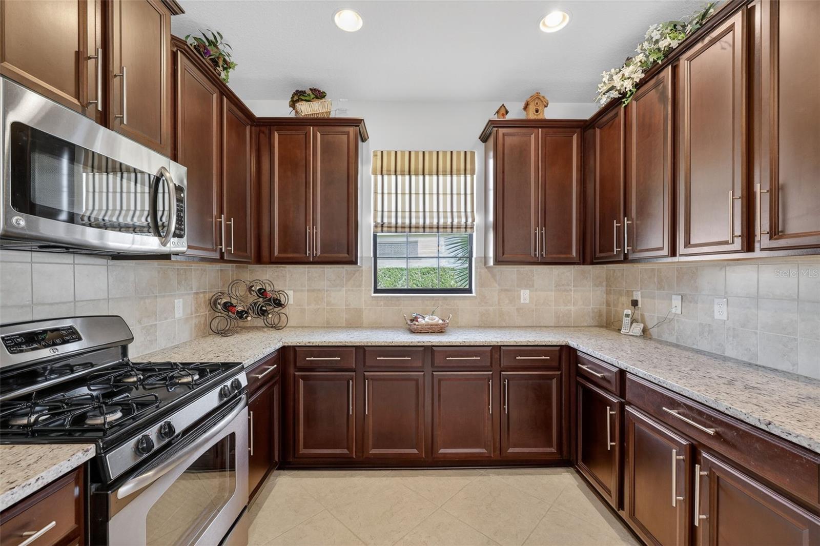 ESPLANADE PH I - Residential