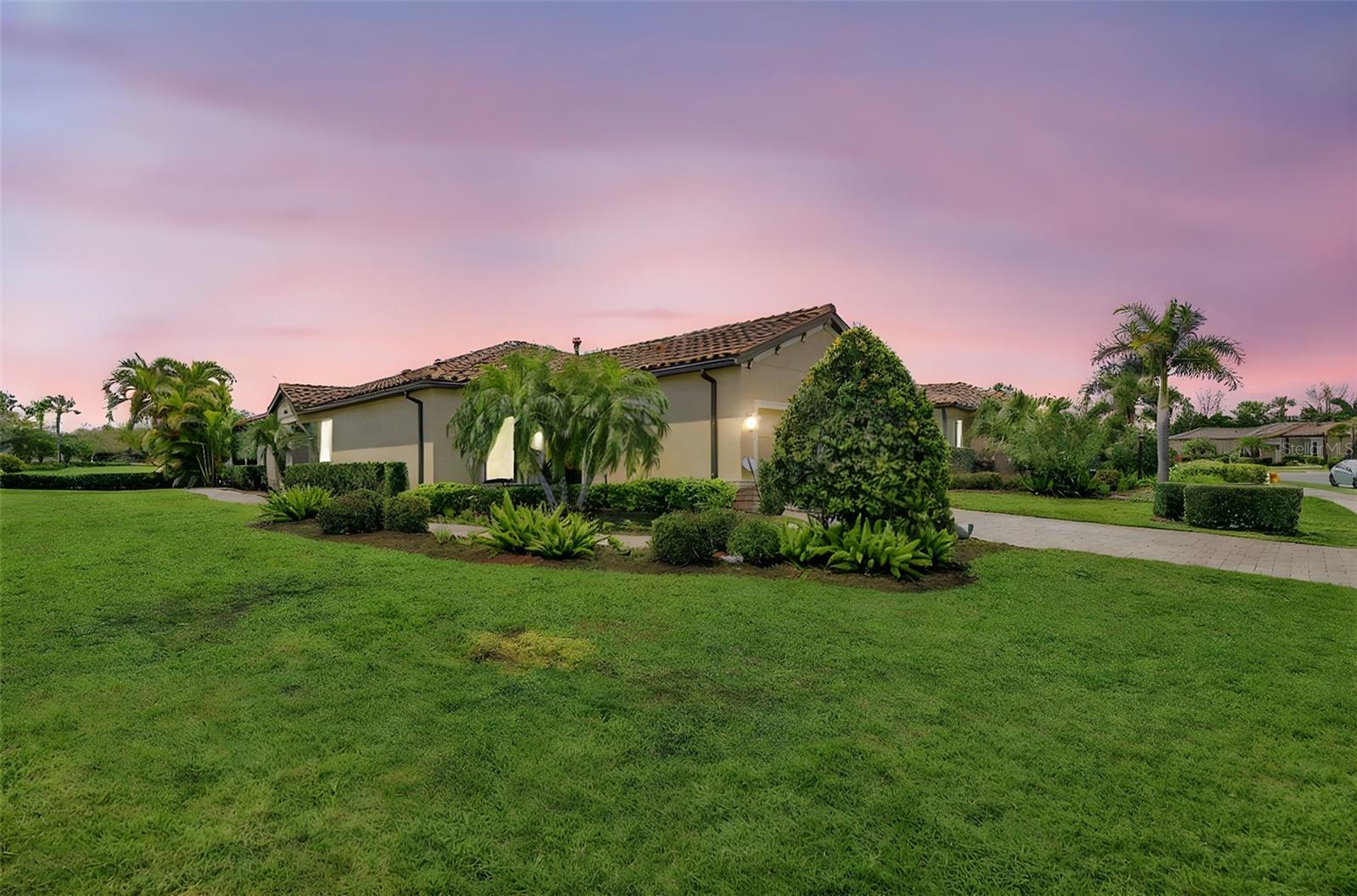 ESPLANADE PH I - Residential