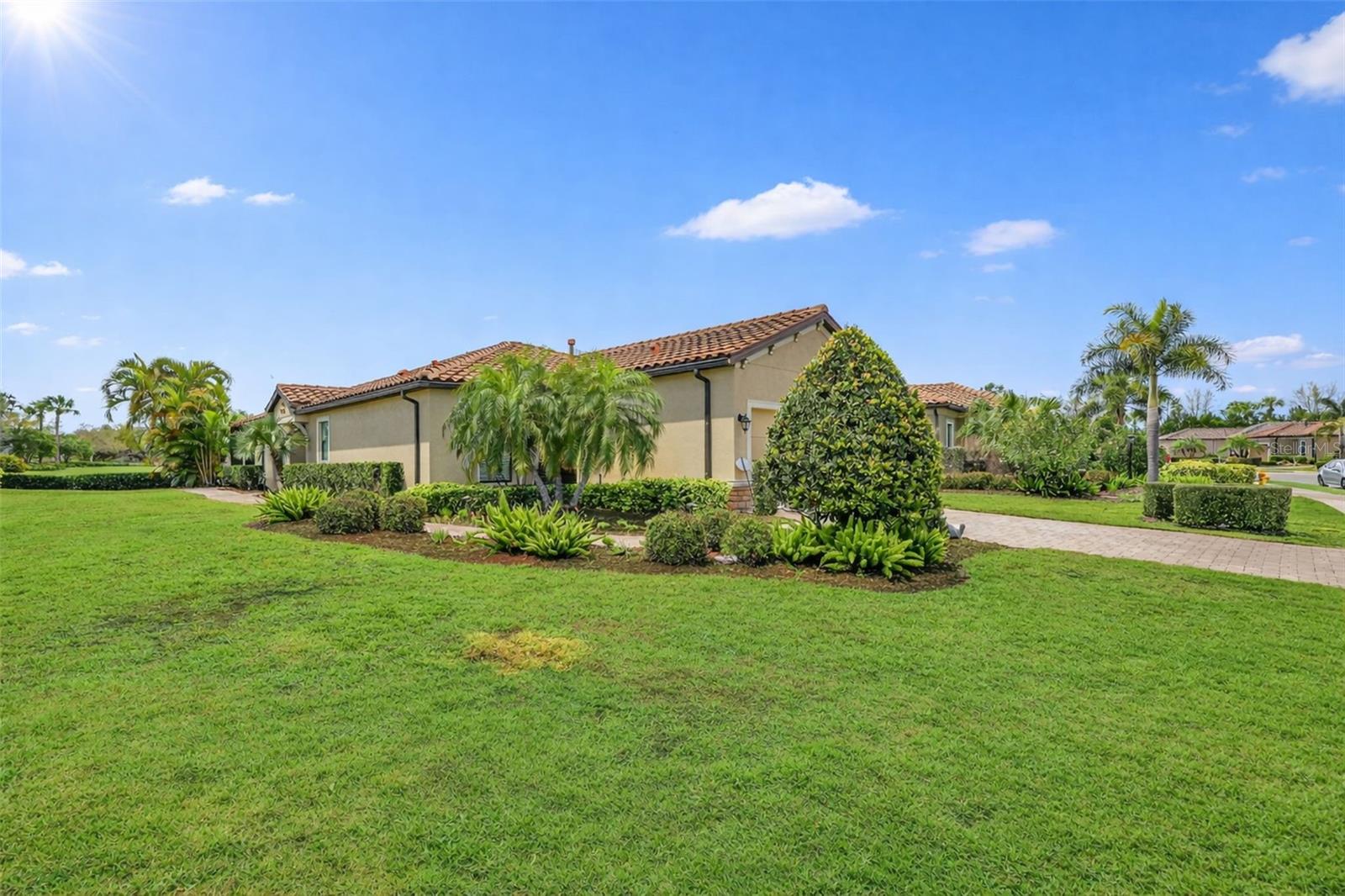 ESPLANADE PH I - Residential