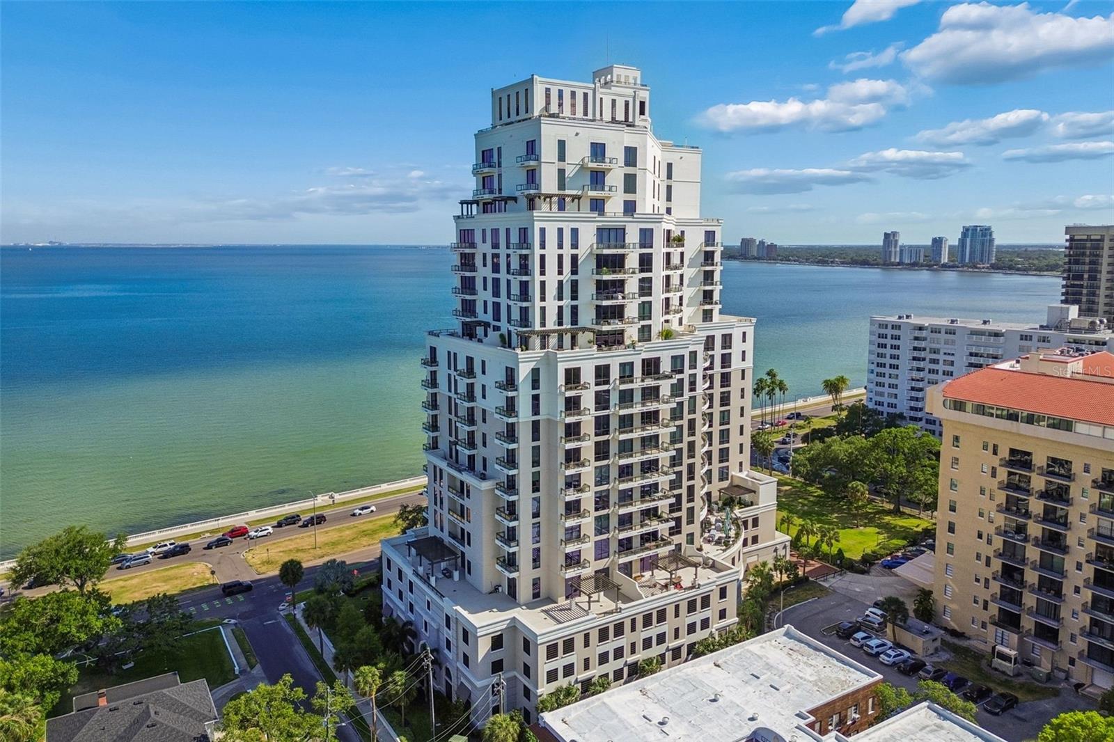 HYDE PARK HOUSE CONDOMINIUM - Residential