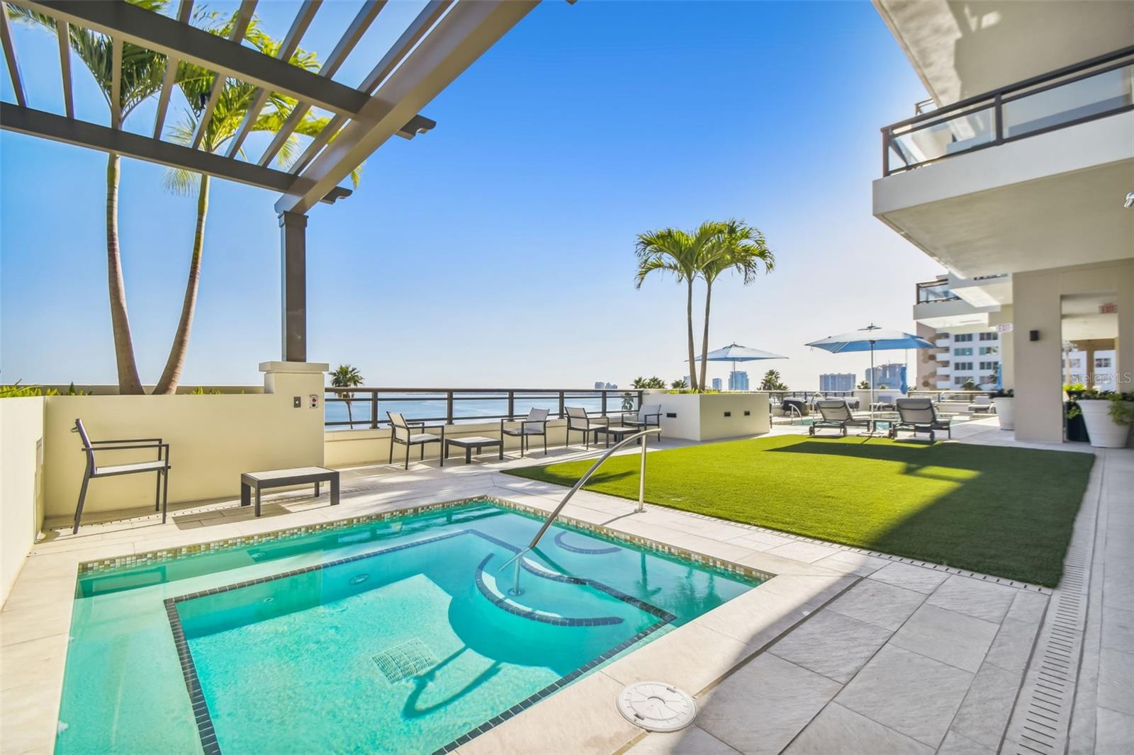 HYDE PARK HOUSE CONDOMINIUM - Residential