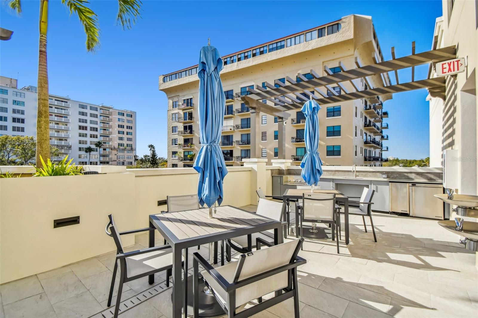 HYDE PARK HOUSE CONDOMINIUM - Residential