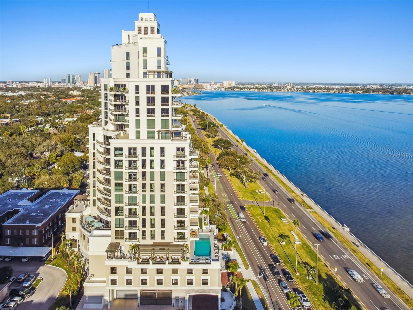 HYDE PARK HOUSE CONDOMINIUM - Residential