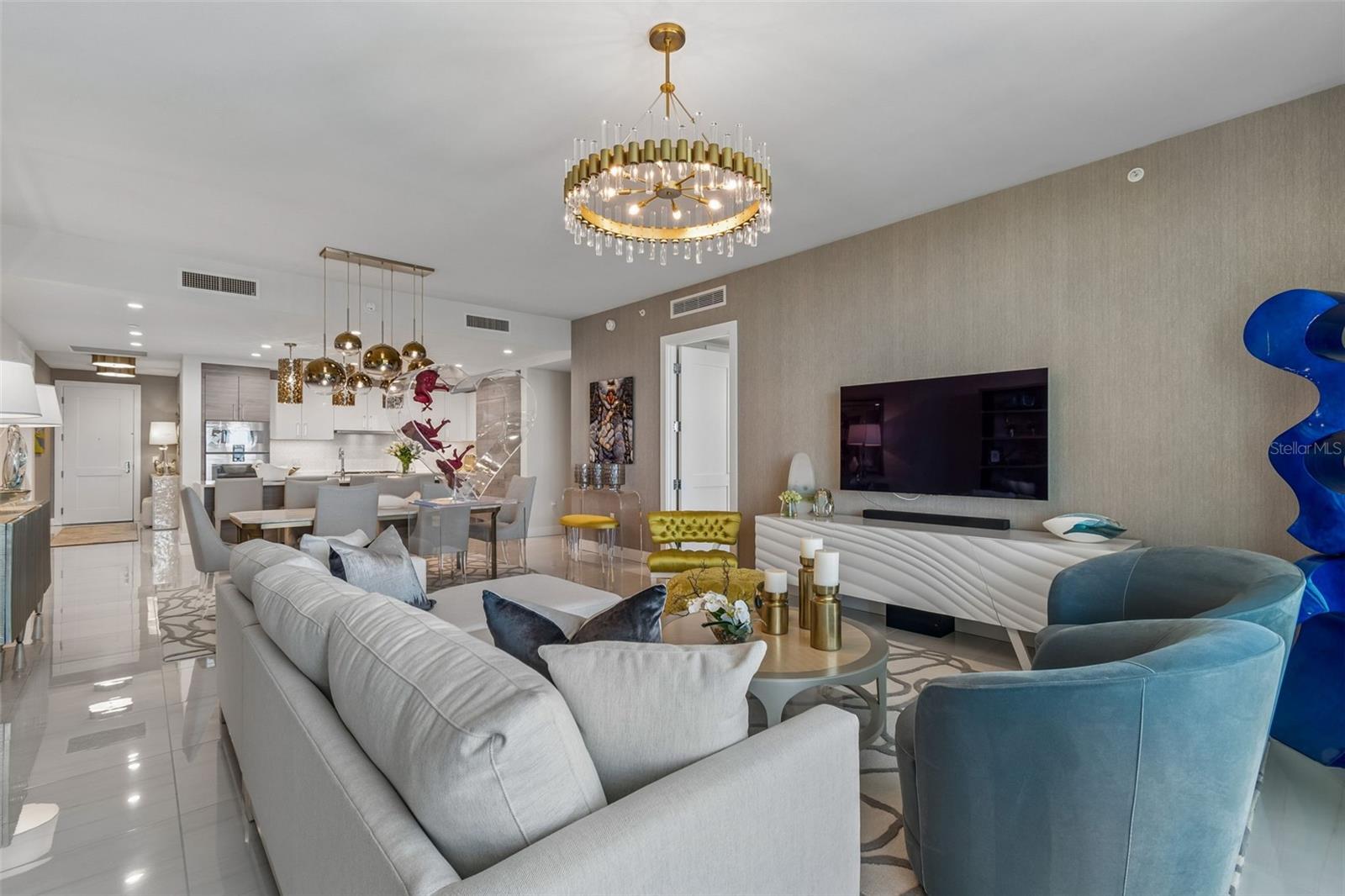HYDE PARK HOUSE CONDOMINIUM - Residential