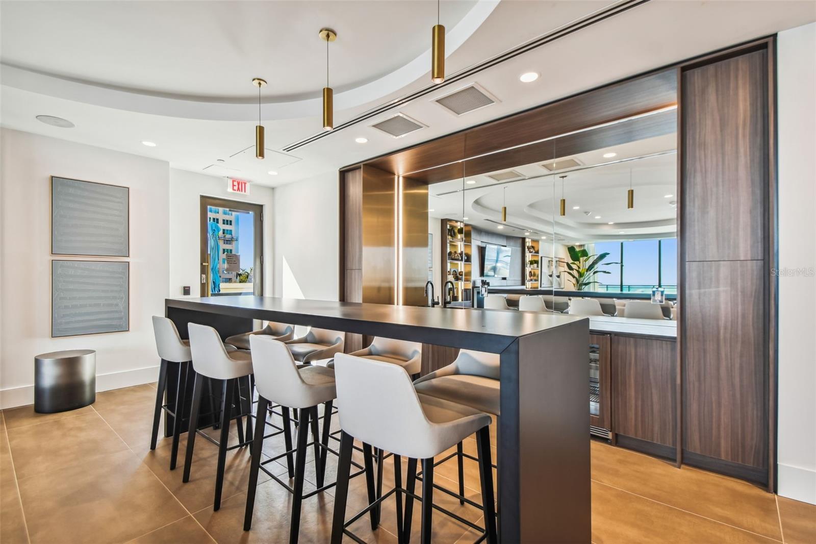 HYDE PARK HOUSE CONDOMINIUM - Residential
