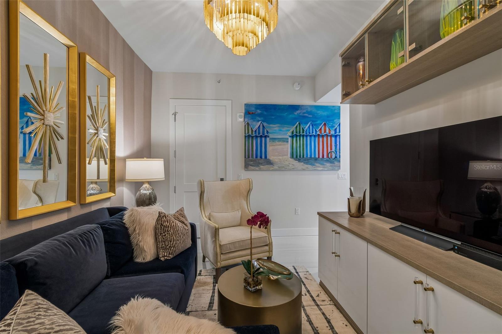 HYDE PARK HOUSE CONDOMINIUM - Residential