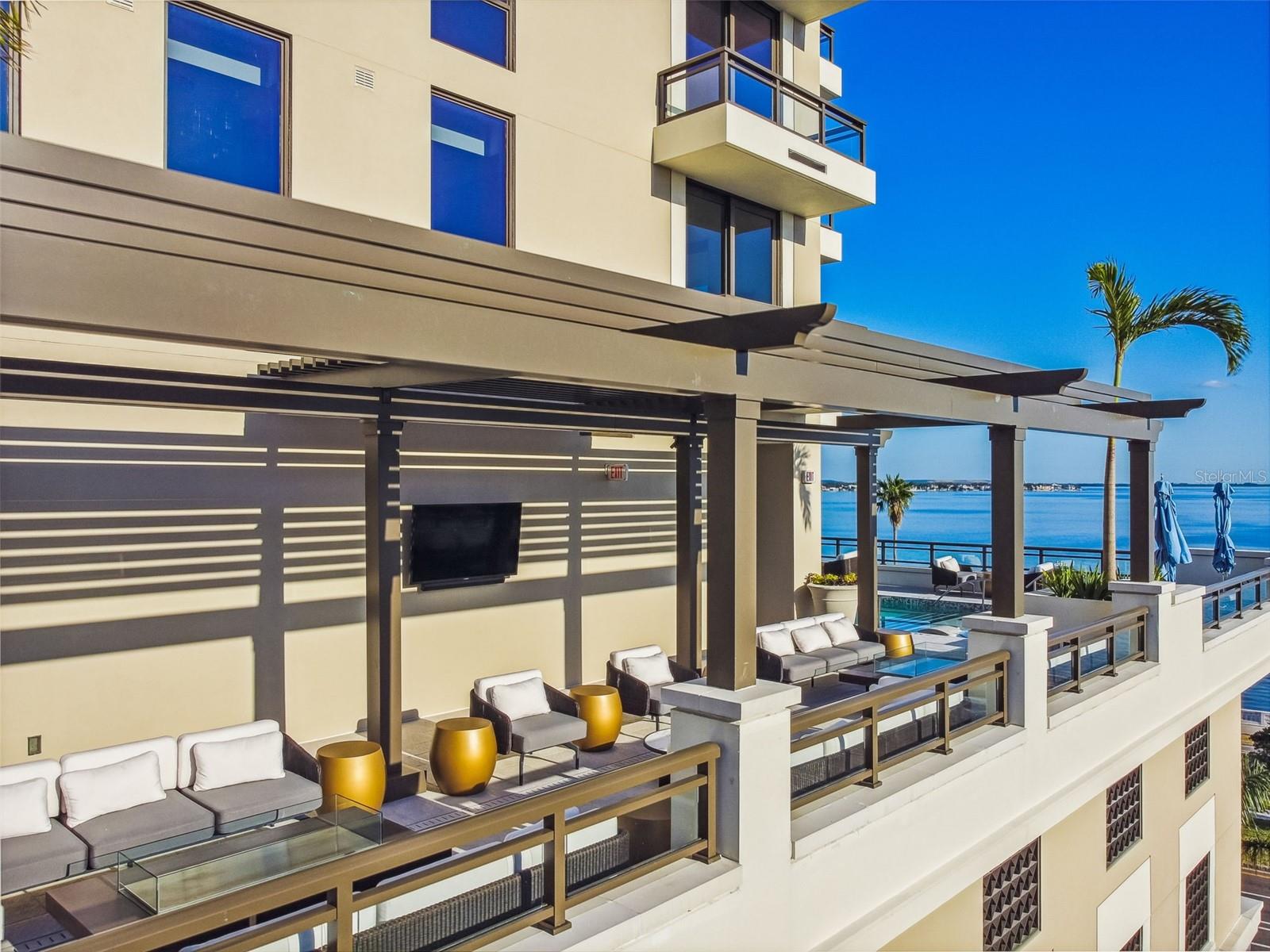 HYDE PARK HOUSE CONDOMINIUM - Residential