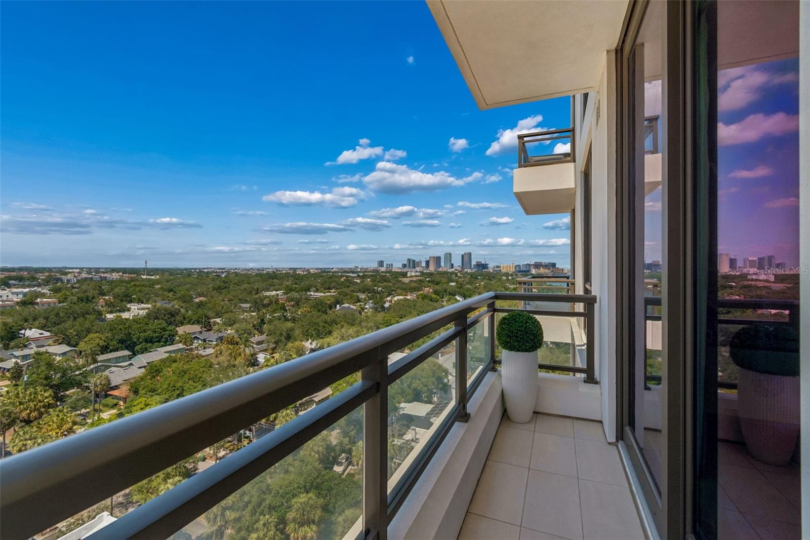 HYDE PARK HOUSE CONDOMINIUM - Residential