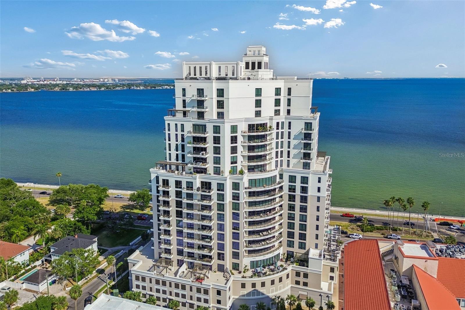 HYDE PARK HOUSE CONDOMINIUM - Residential