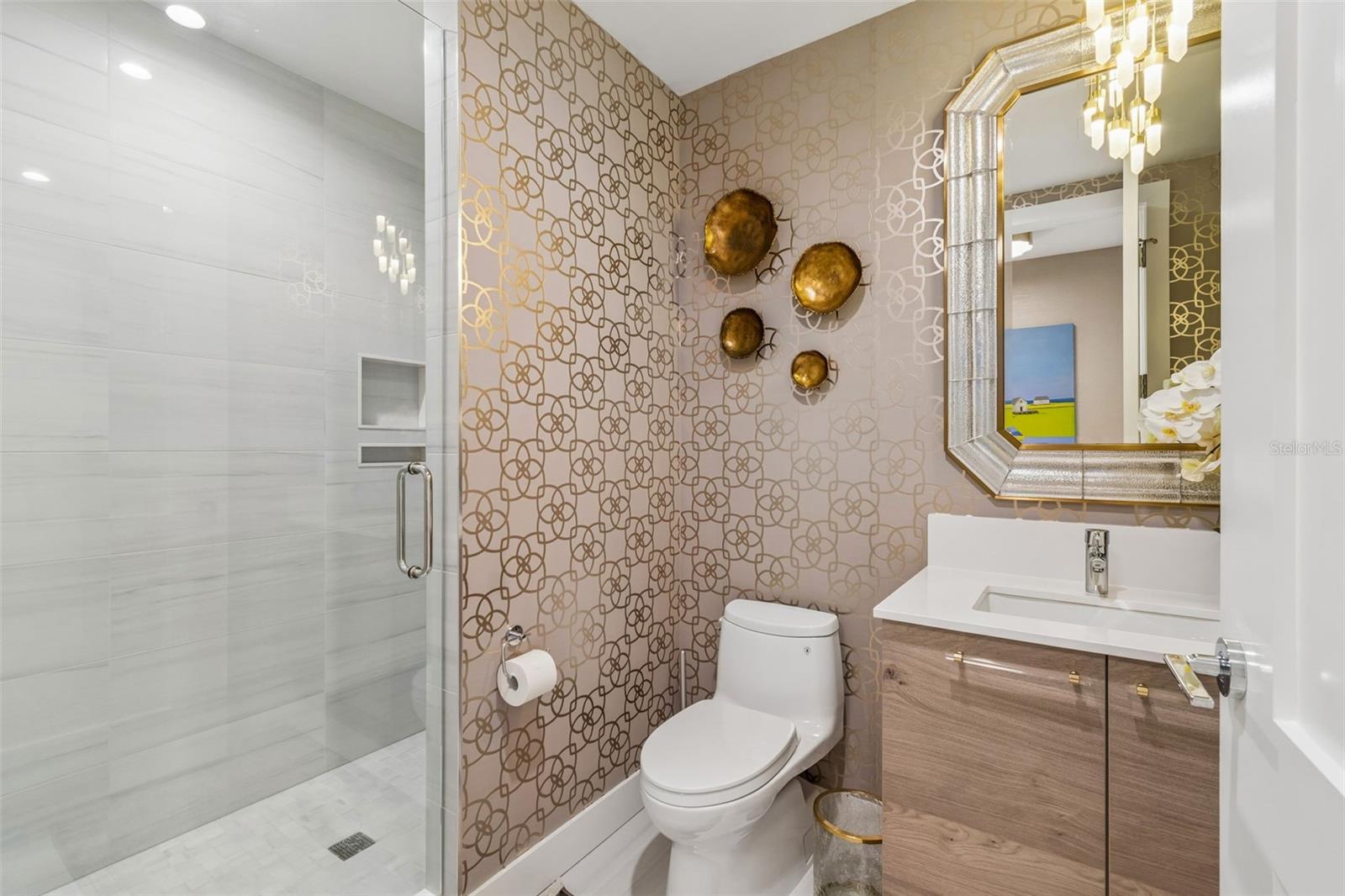 HYDE PARK HOUSE CONDOMINIUM - Residential