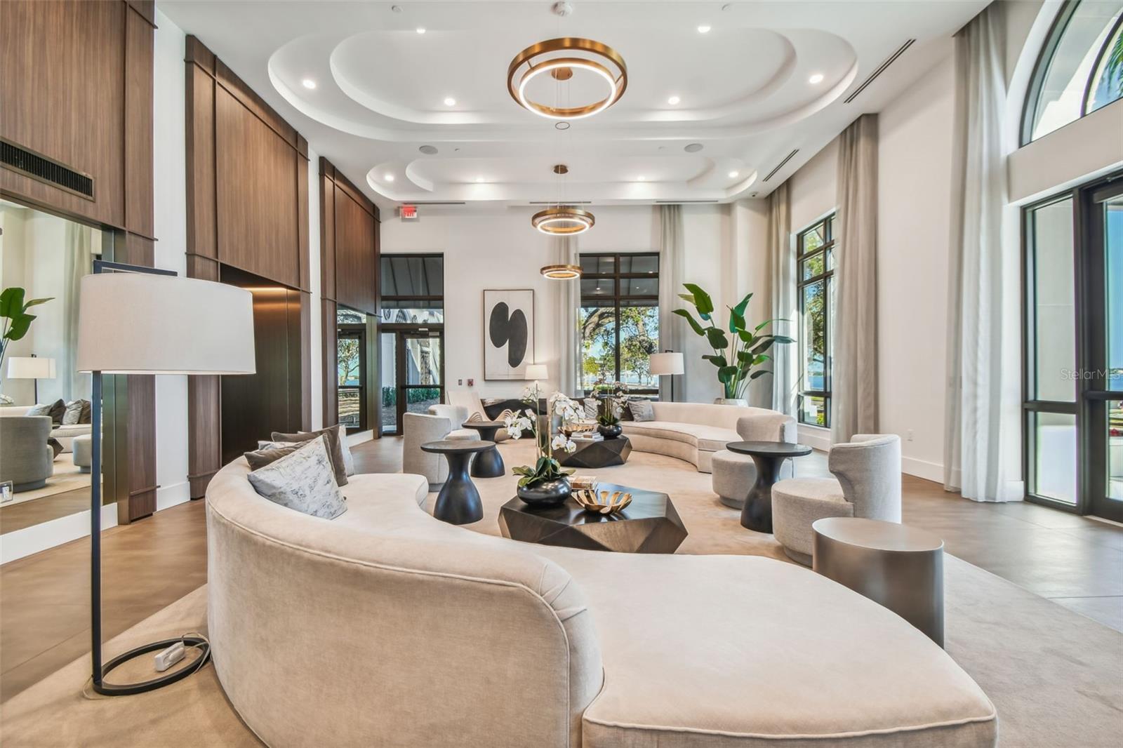 HYDE PARK HOUSE CONDOMINIUM - Residential