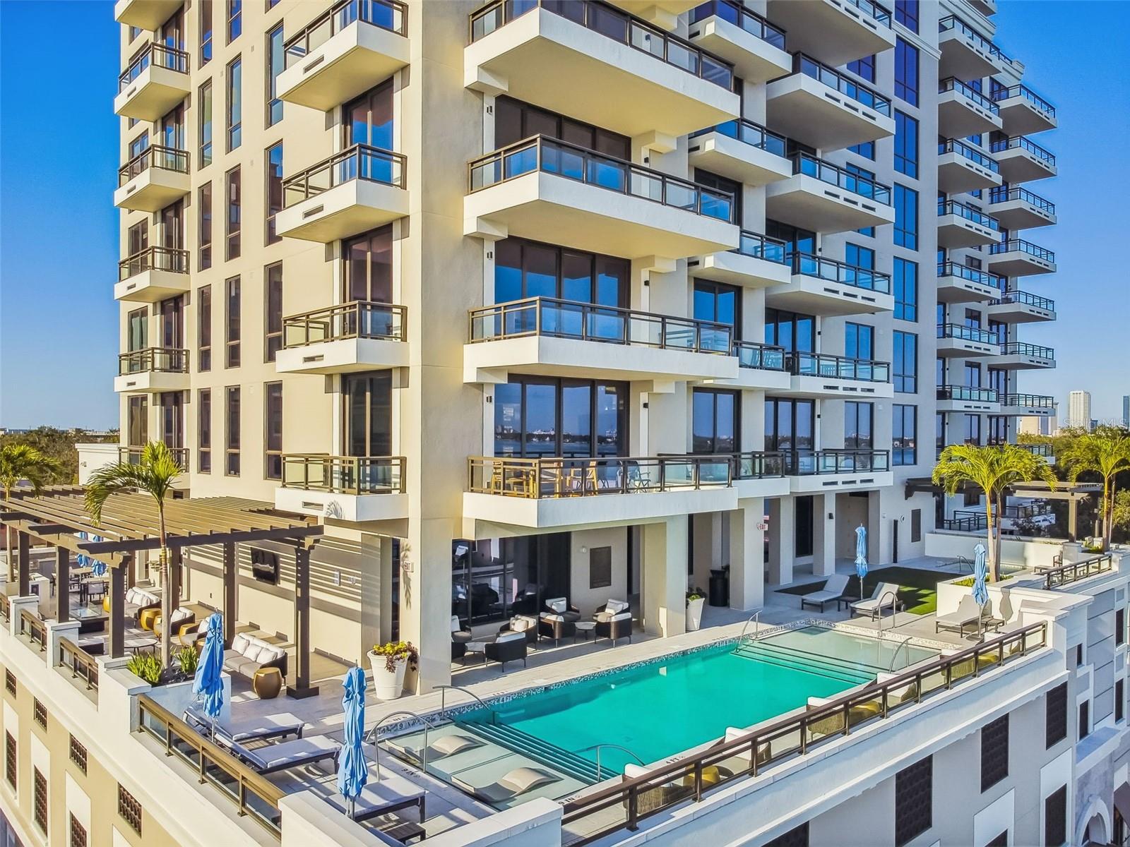 HYDE PARK HOUSE CONDOMINIUM - Residential