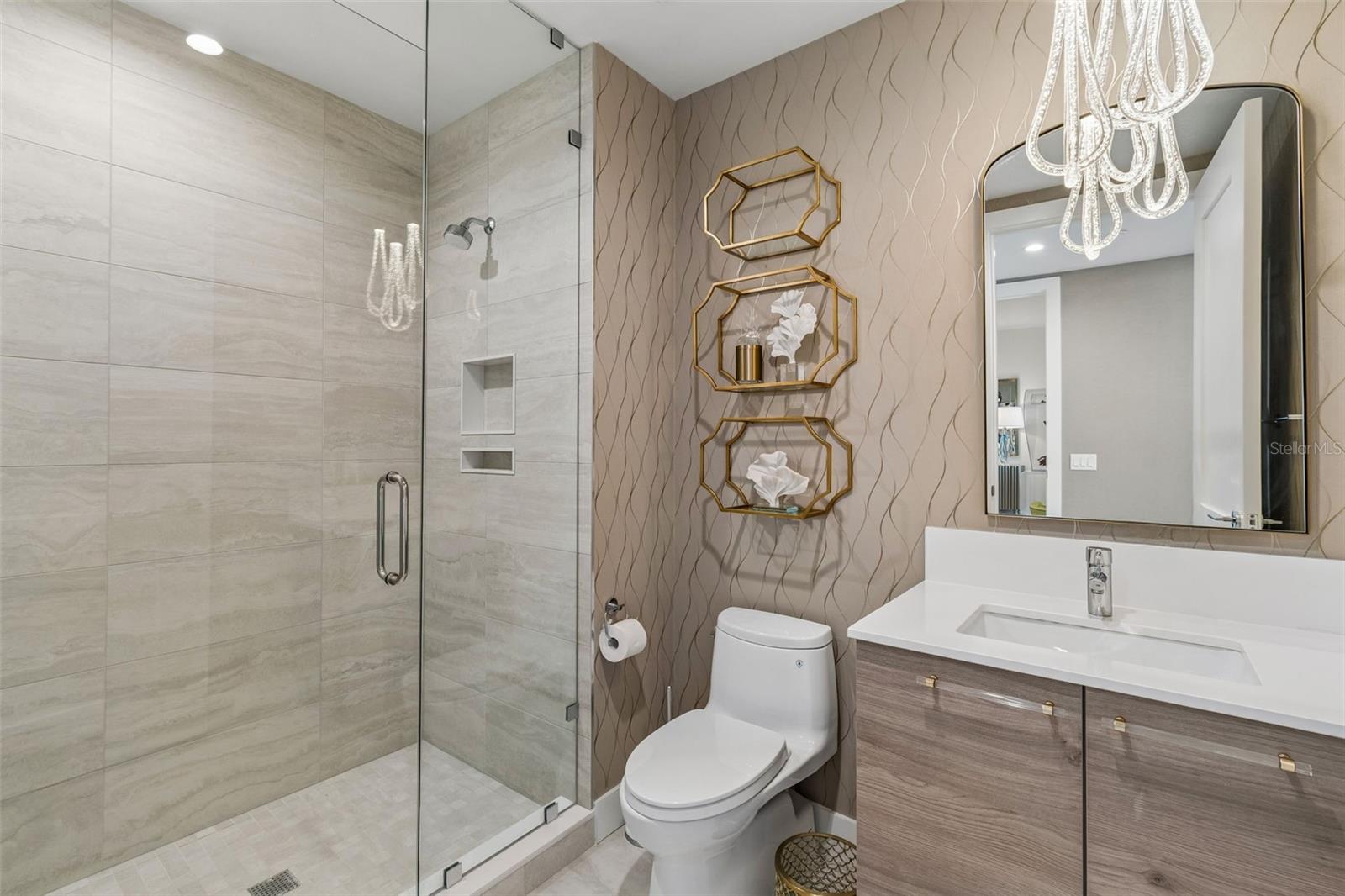 HYDE PARK HOUSE CONDOMINIUM - Residential