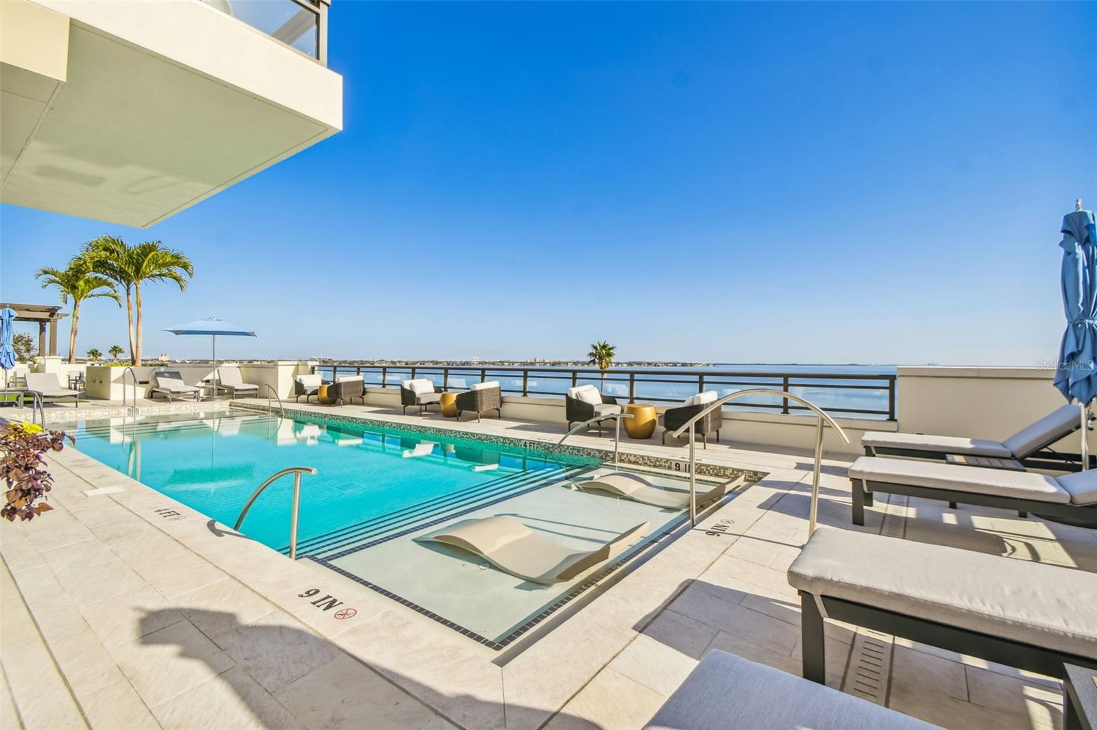 HYDE PARK HOUSE CONDOMINIUM - Residential