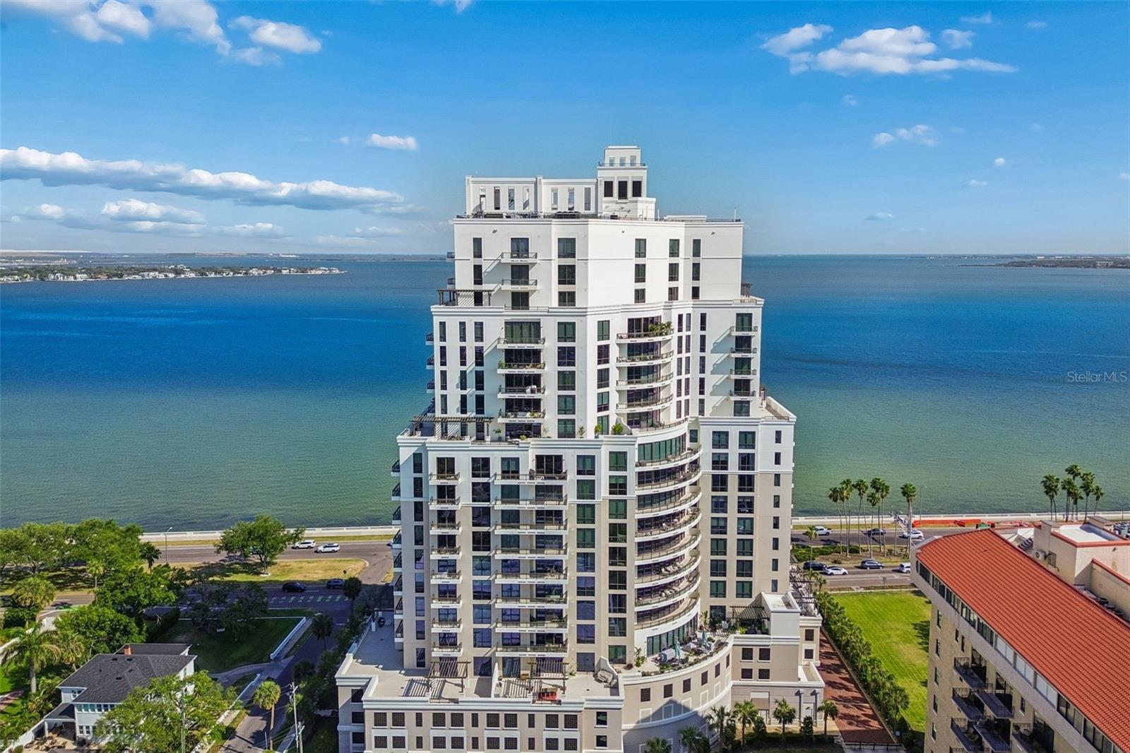 HYDE PARK HOUSE CONDOMINIUM - Residential