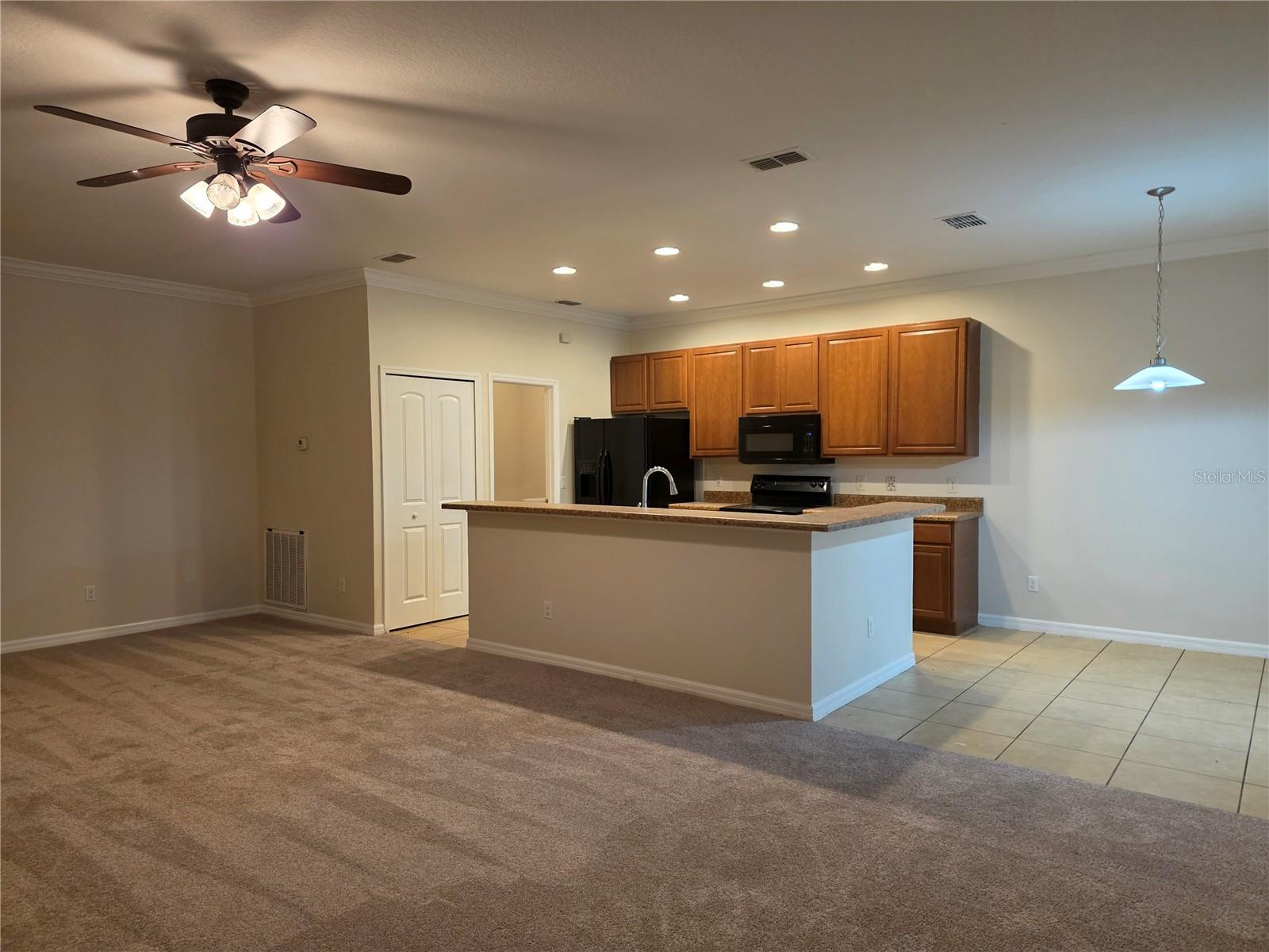 LAKE PLEASANT COVE A B C D E - Residential Lease