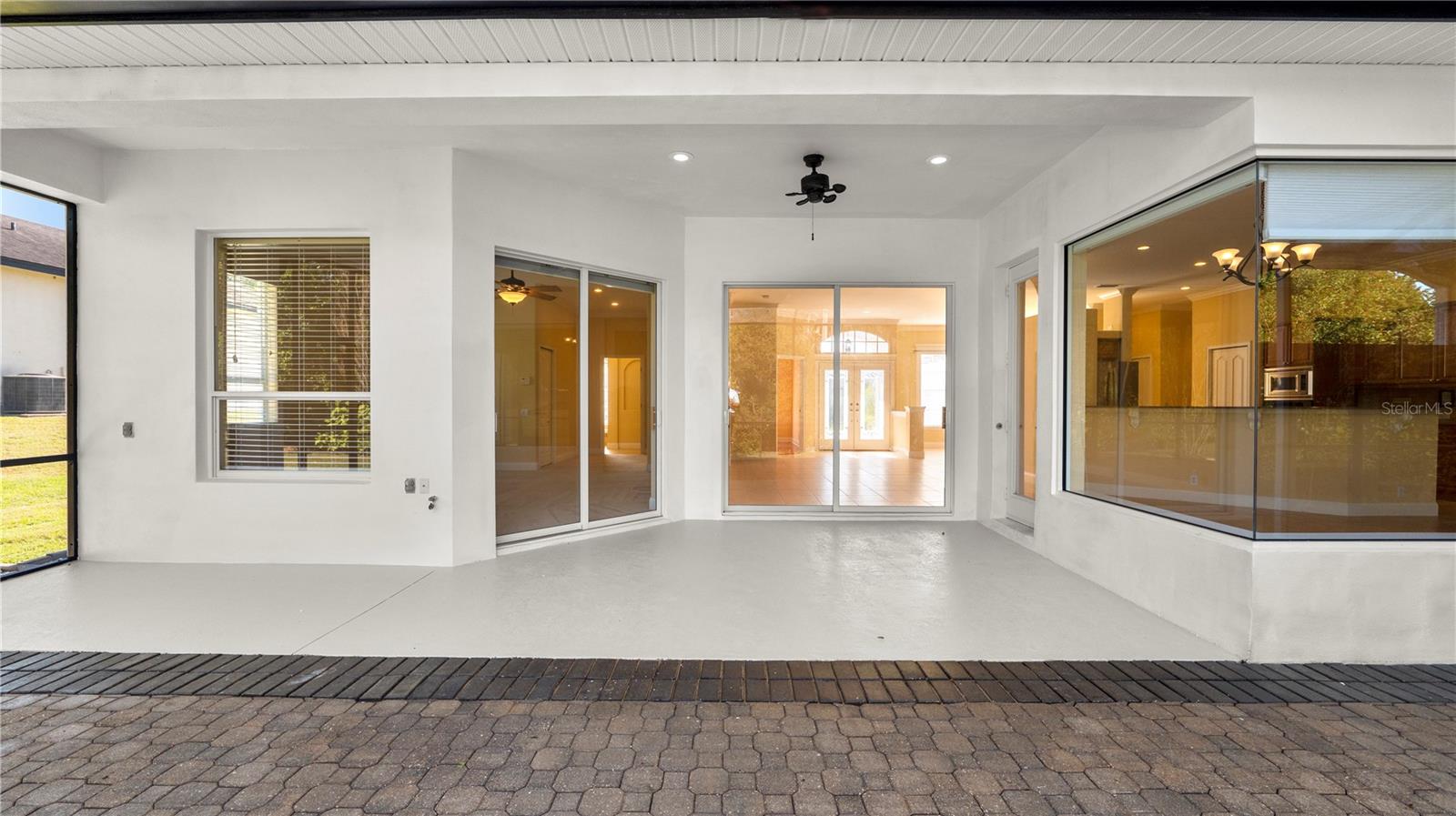 SUMMERGLEN - Residential