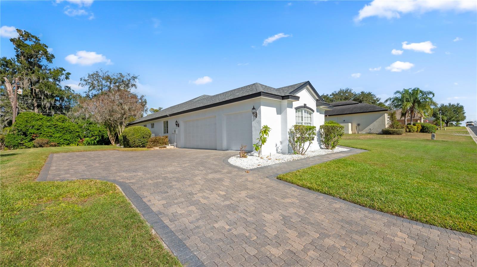 SUMMERGLEN - Residential