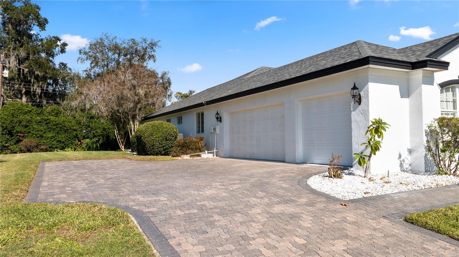 SUMMERGLEN - Residential