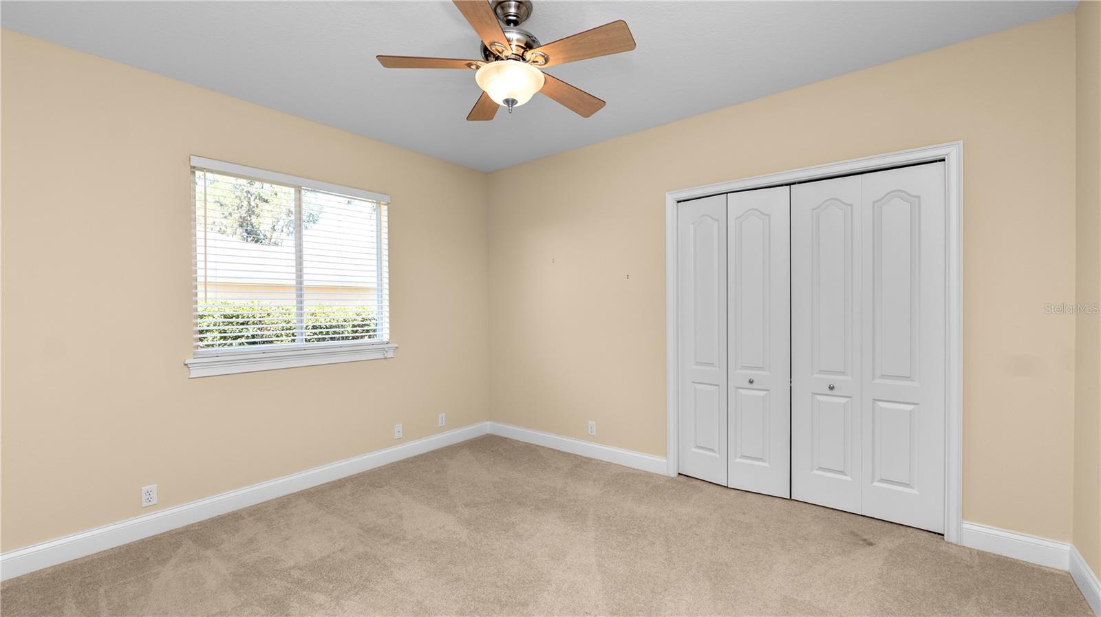 SUMMERGLEN - Residential