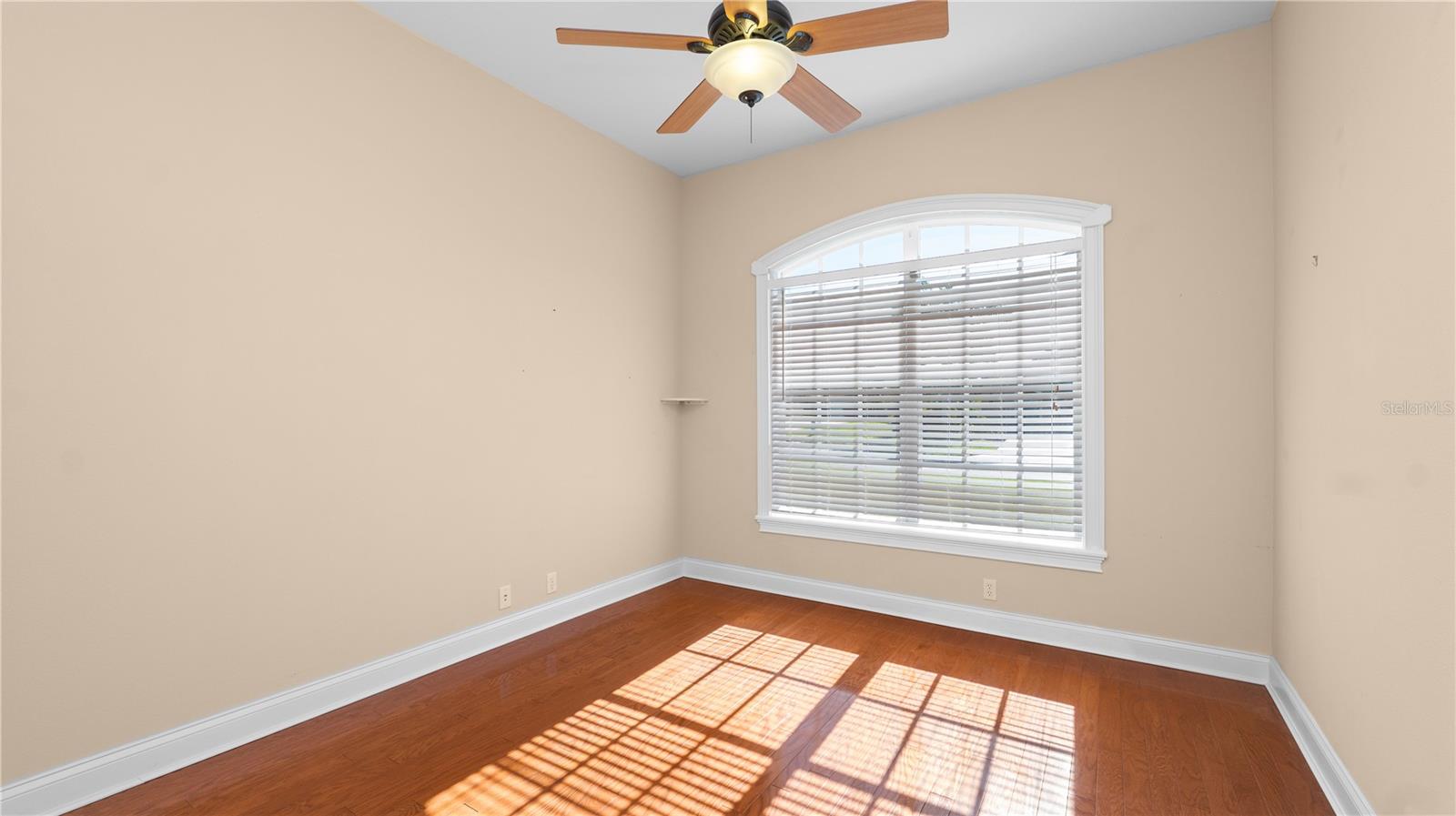 SUMMERGLEN - Residential