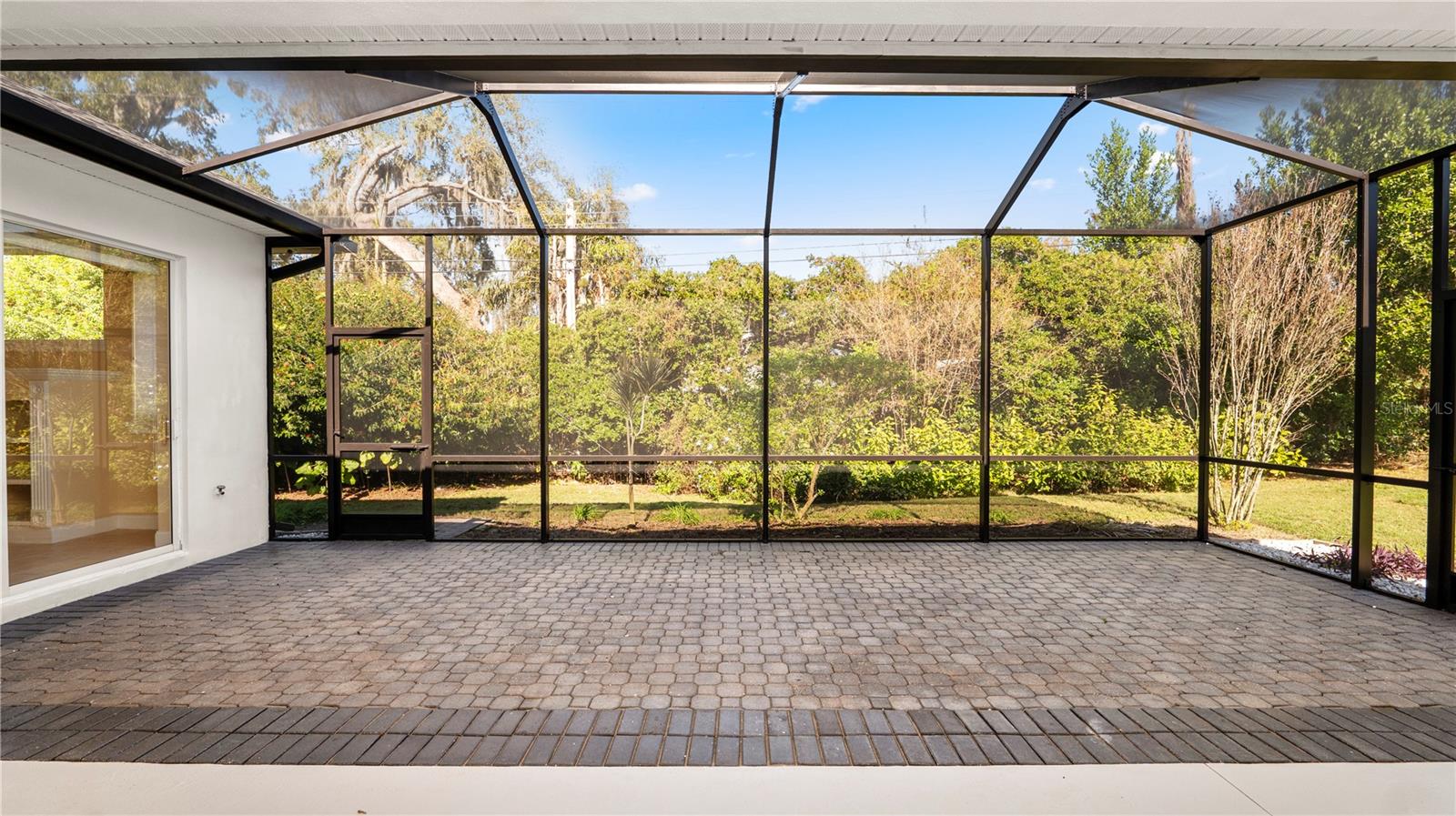 SUMMERGLEN - Residential