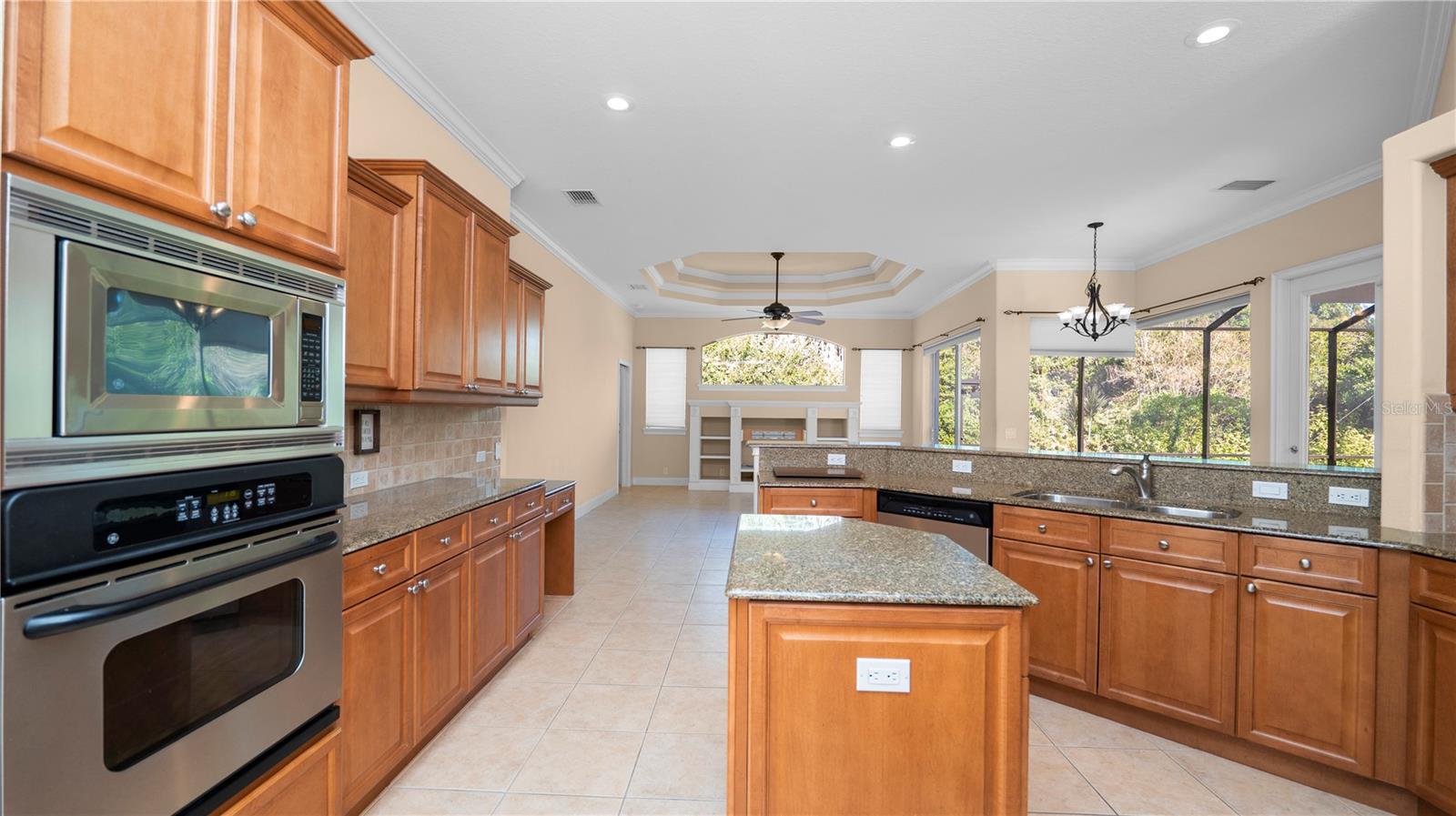 SUMMERGLEN - Residential