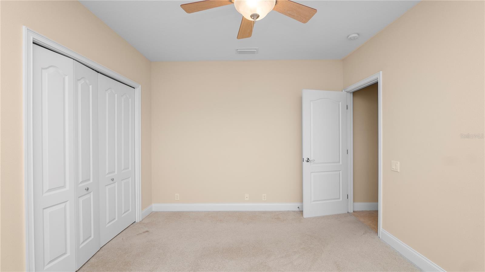 SUMMERGLEN - Residential