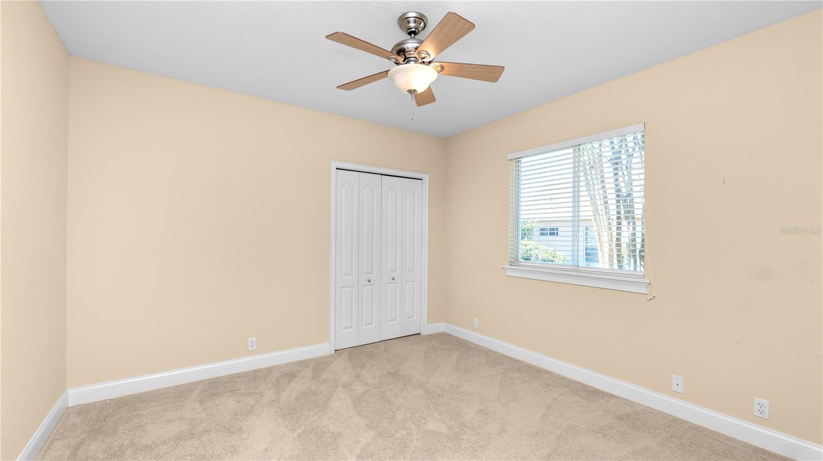 SUMMERGLEN - Residential