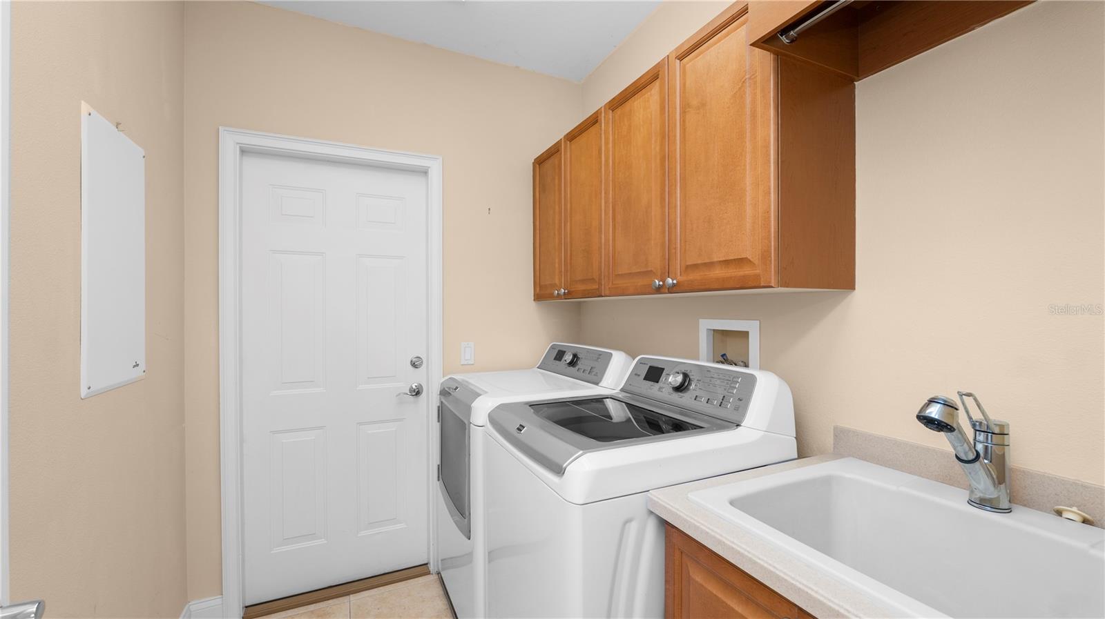 SUMMERGLEN - Residential