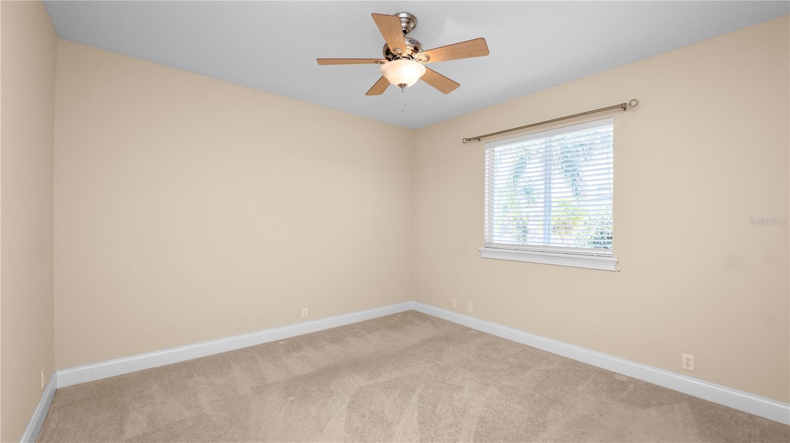 SUMMERGLEN - Residential