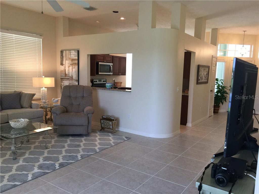 VENICE GOLF & COUNTRY CLUB - Residential Lease
