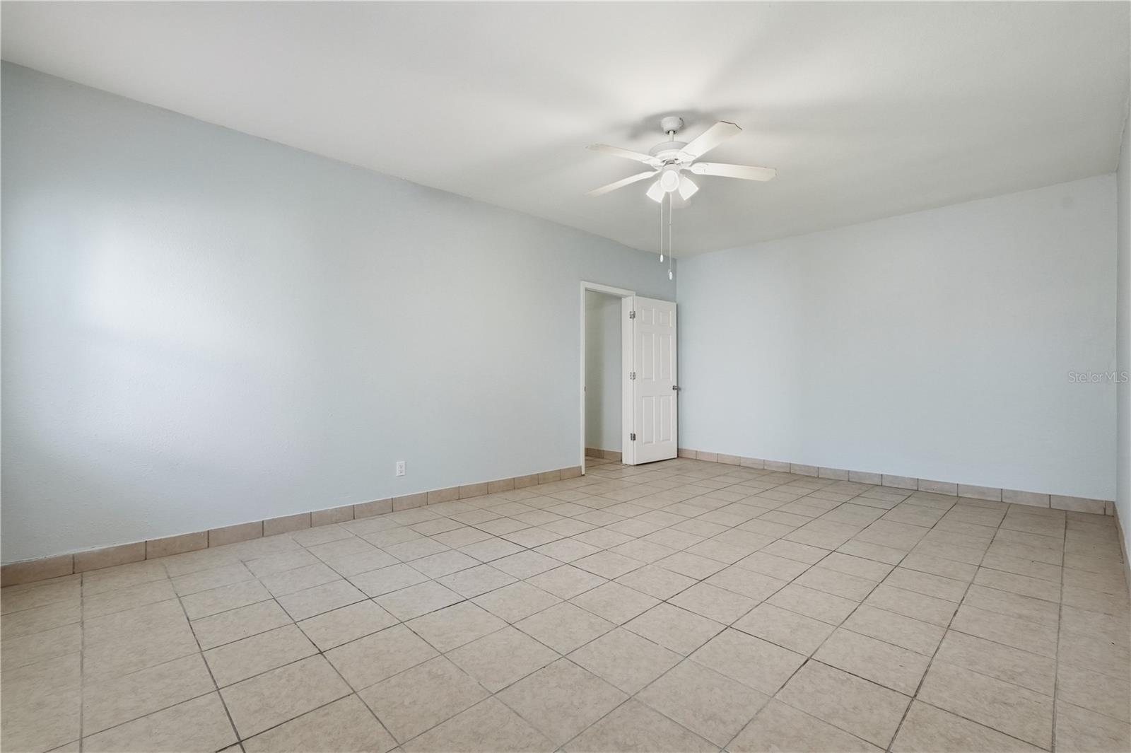 FUQUAYS DAYTONA BEACH - Commercial Sale