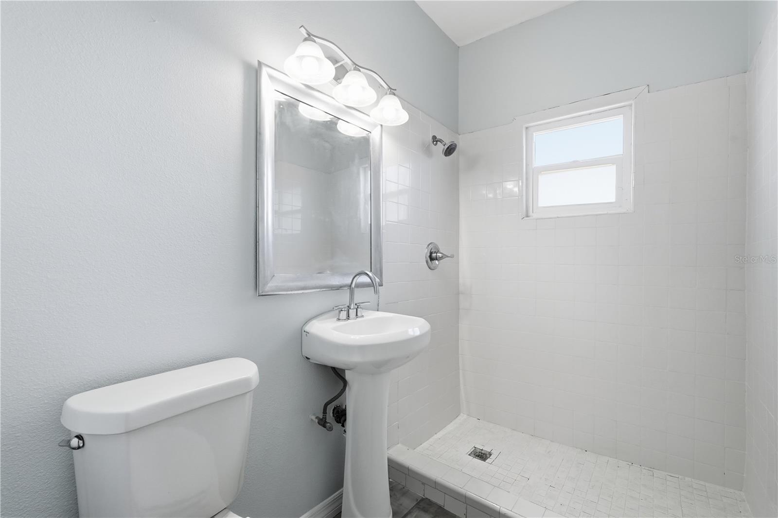 FUQUAYS DAYTONA BEACH - Commercial Sale