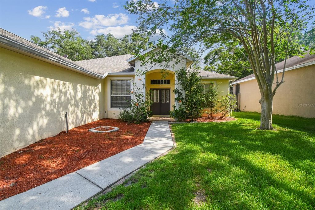 Photo of 6918 Potomac Circle, Riverview, FL 33578 (MLS # TB8391420)