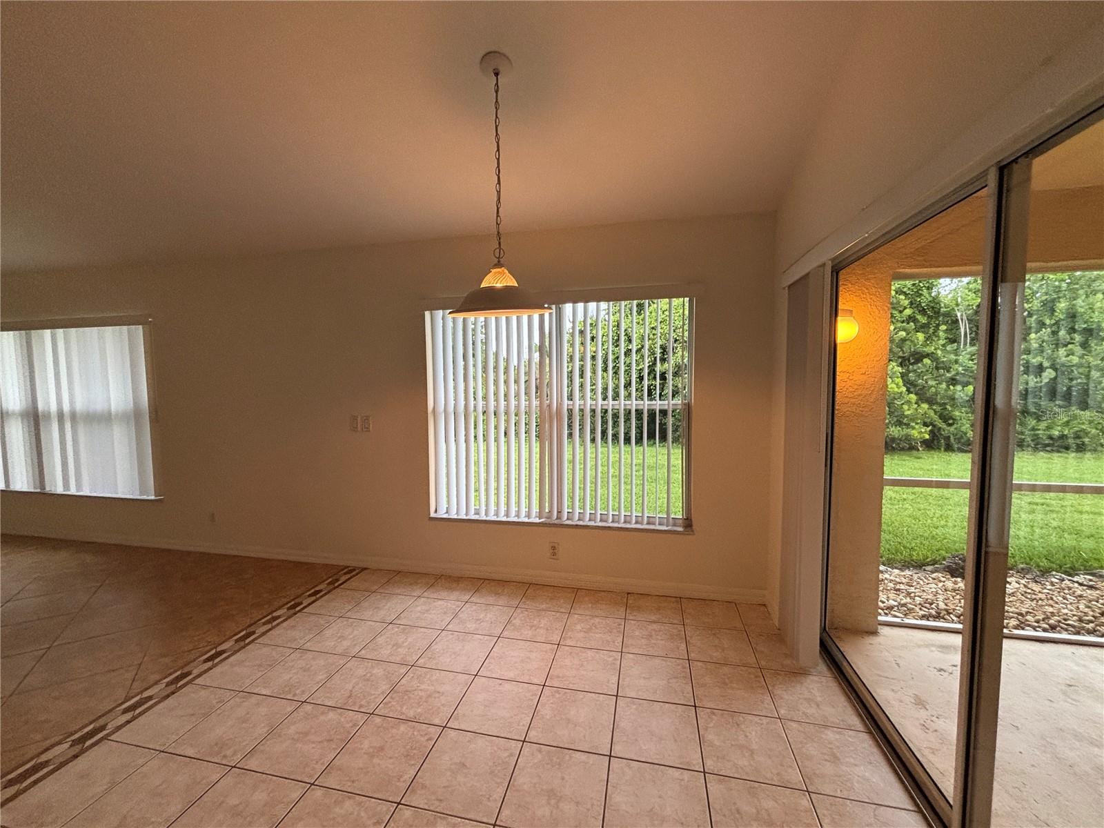 ENCLAVE/LKS/THREE OAKS PH 1 - Residential Lease