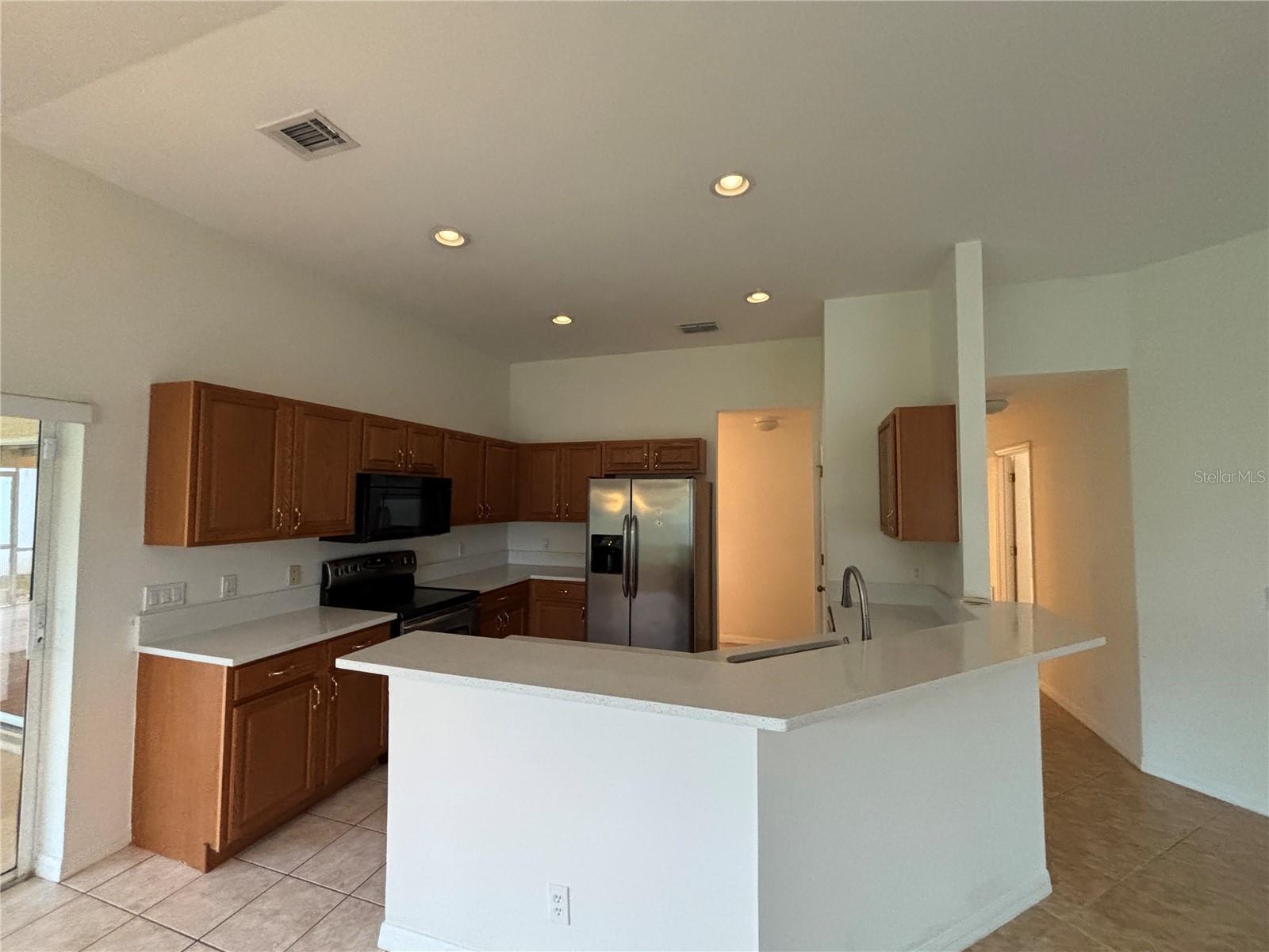 ENCLAVE/LKS/THREE OAKS PH 1 - Residential Lease