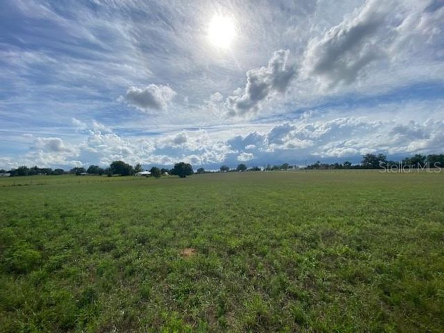 5.3-acre vacant parcel zoned AG (Agricultural) in Brooksville. Buildable lot located in Flood Zone X per current FEMA maps. No HOA.
Property will require well and septic. Zoned Agricultural, allowing for residential use and agricultural activities subject to county regulations. Convenient access to I-75 and major roadways. Owner financing available.