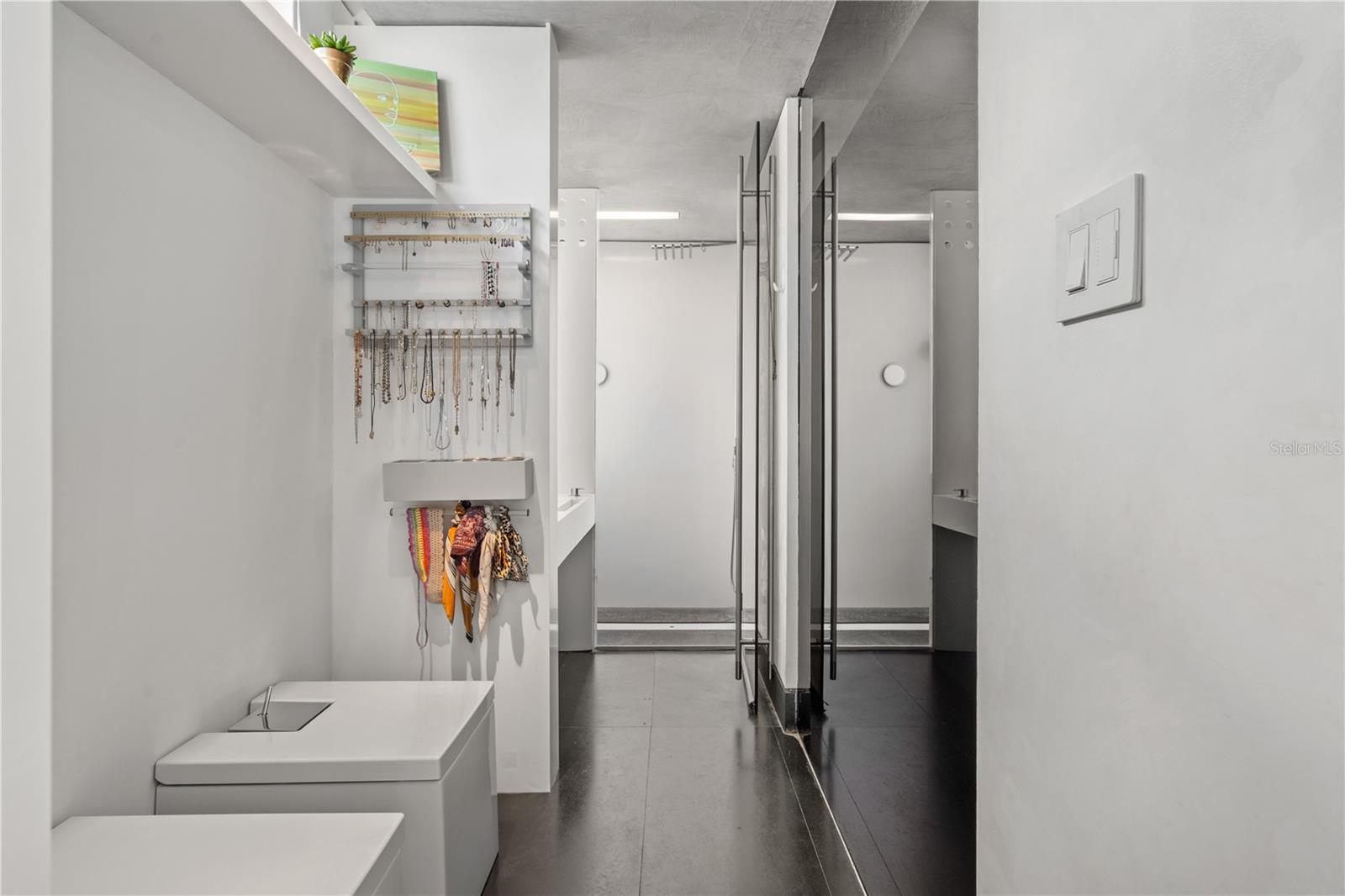 MCLEARY 1800 PH 2 - Residential Lease